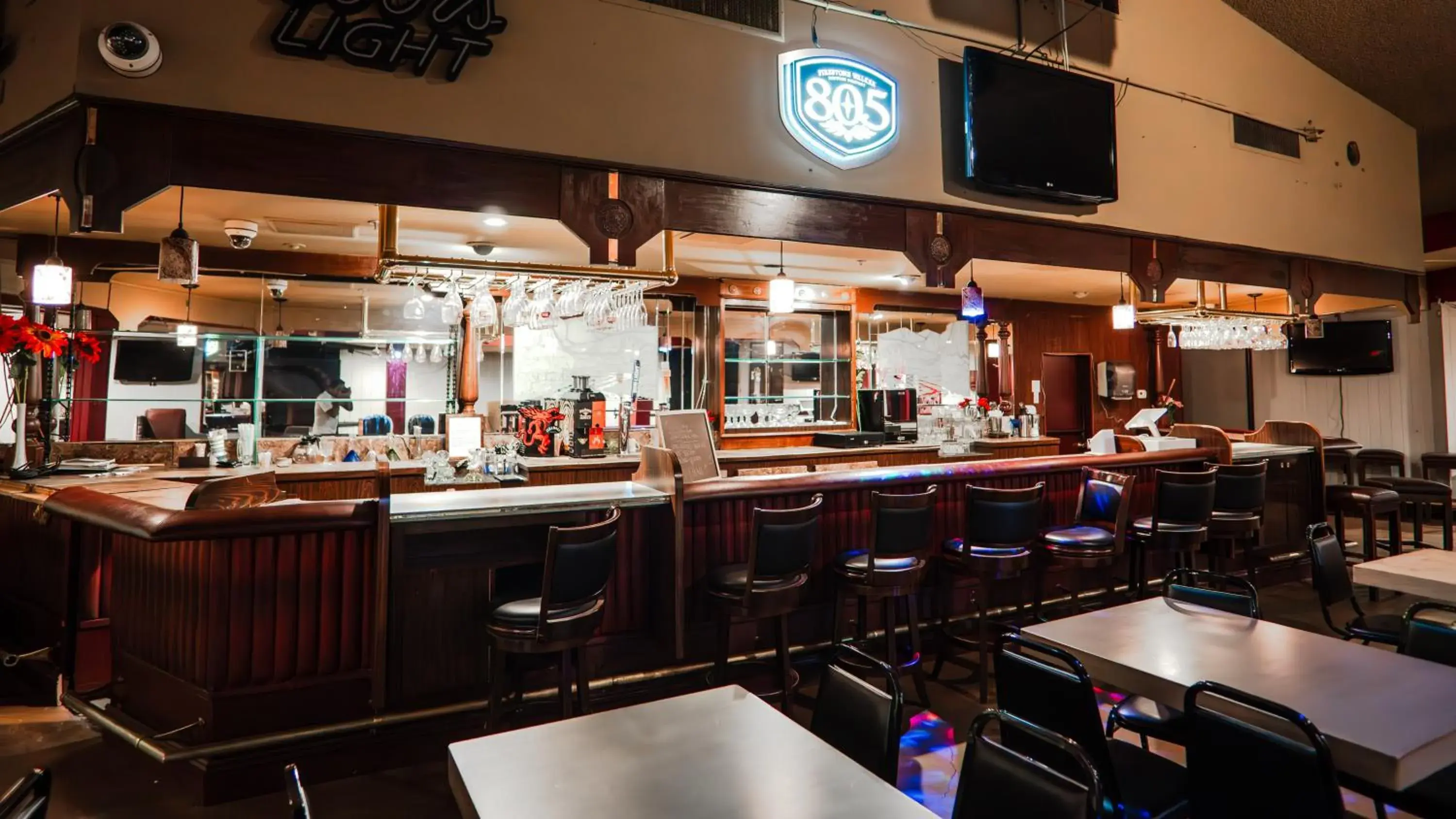 Lounge or bar in G T Hotels Inn & Suites Extended Stay Lounge or bar in G T Hotels Inn & Suites Extended Stay