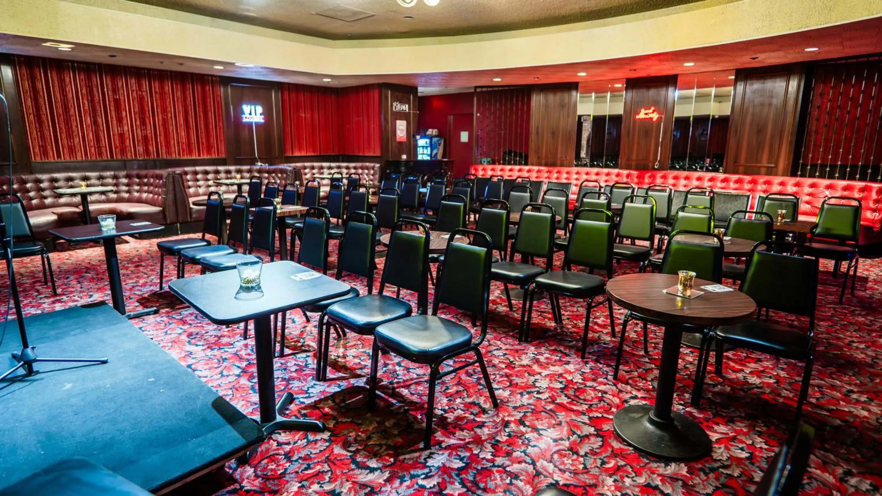 Lounge or bar in G T Hotels Inn & Suites Extended Stay Lounge or bar in G T Hotels Inn & Suites Extended Stay
