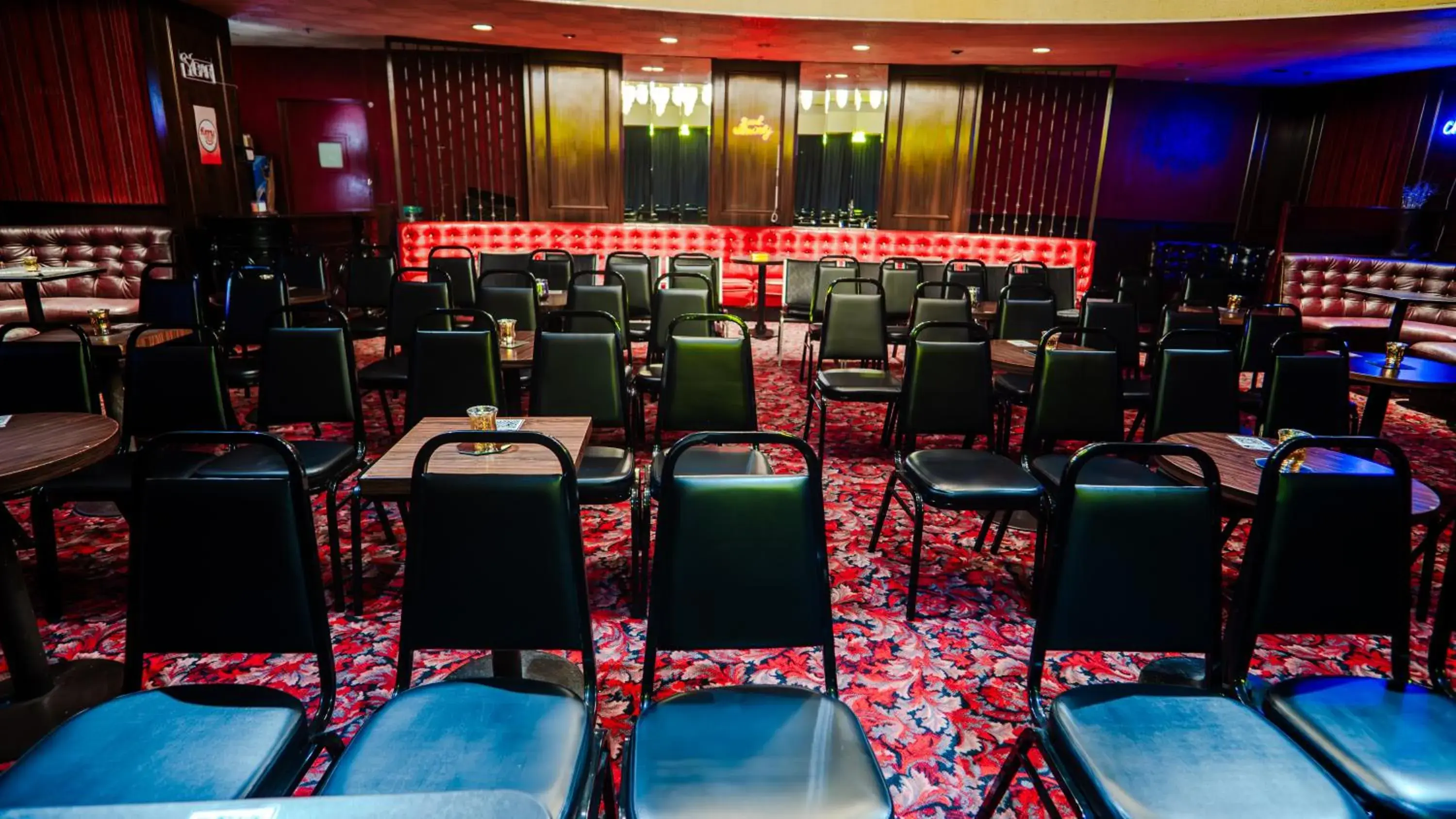 Lounge or bar in G T Hotels Inn & Suites Extended Stay Lounge or bar in G T Hotels Inn & Suites Extended Stay