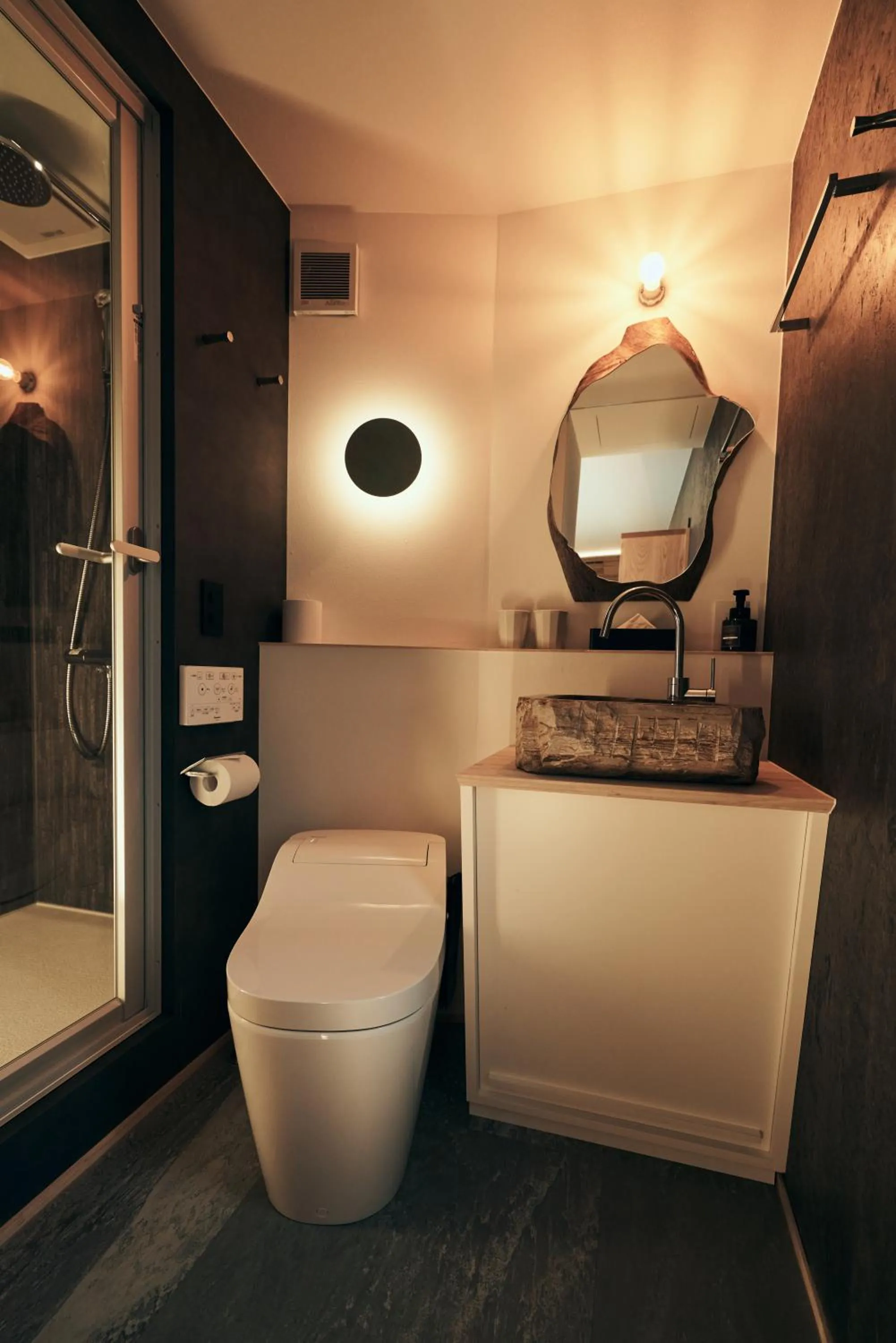 Toilet in BLANC FUJI