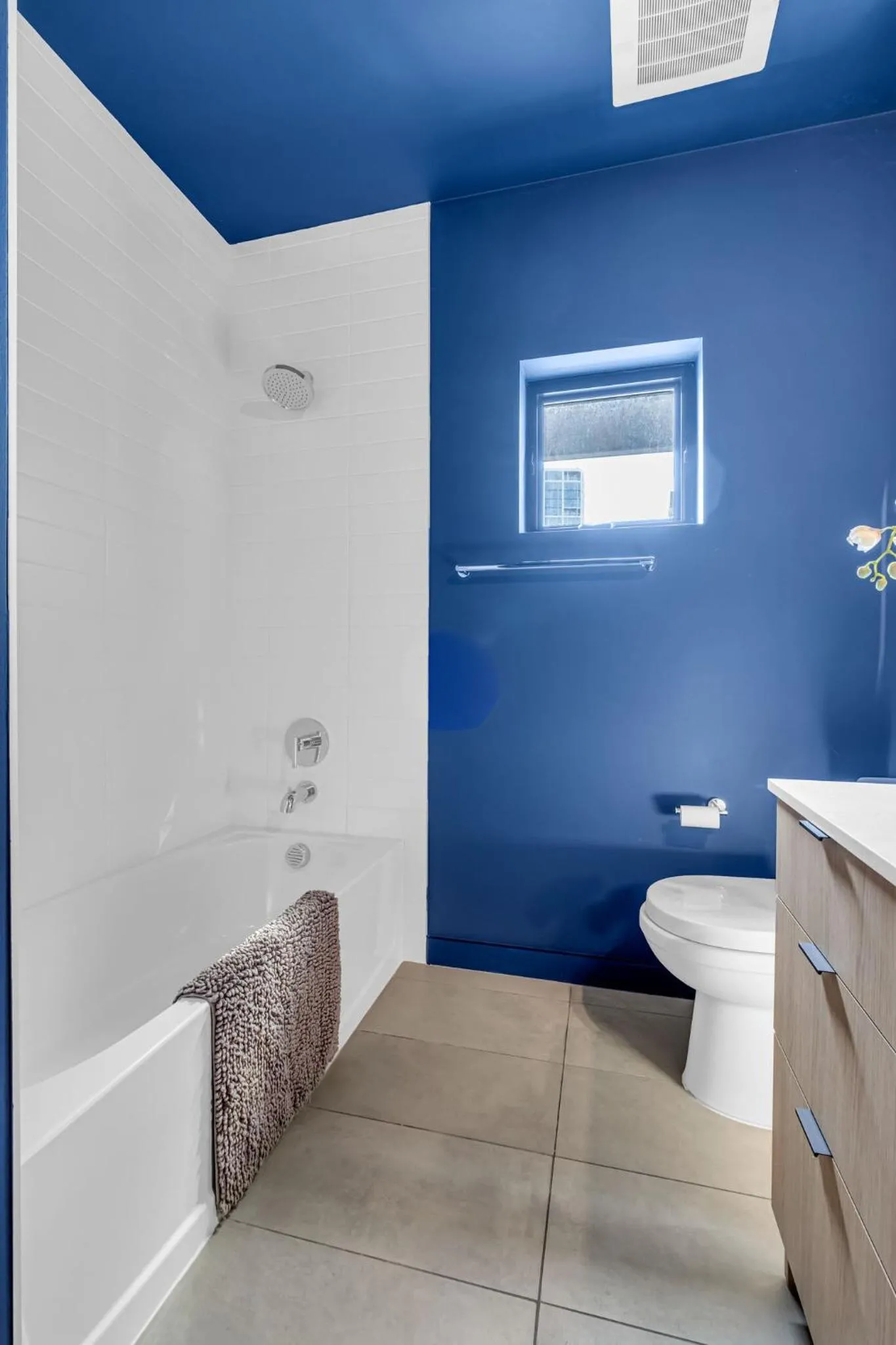 Bathroom in Hyve