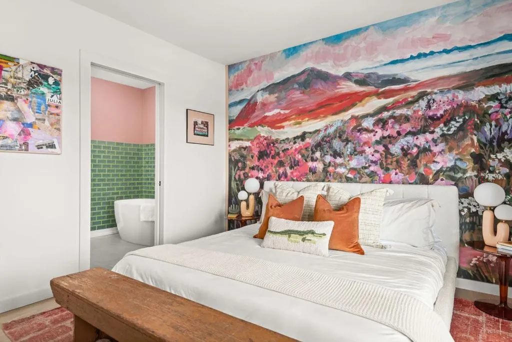 Bedroom, Bed in Hyve