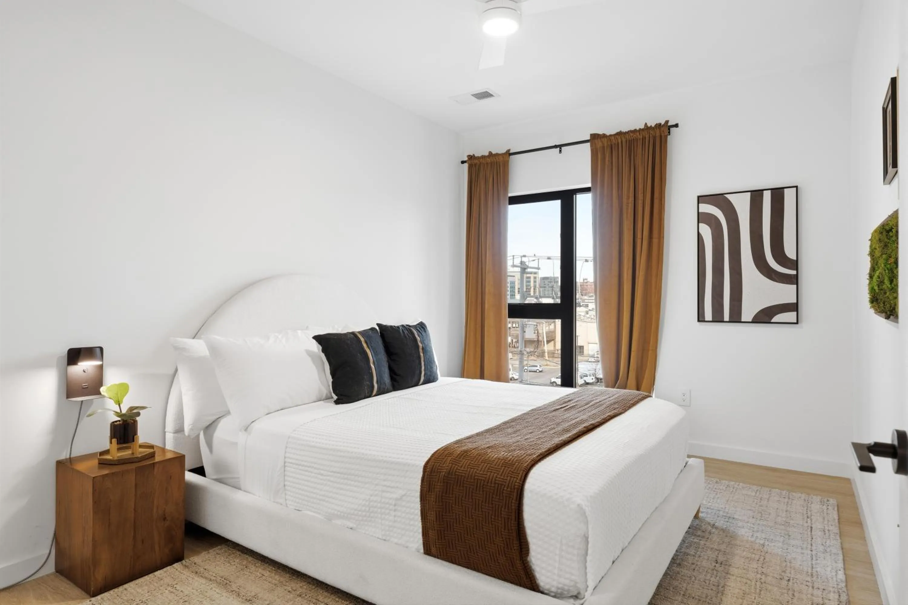 Bedroom, Bed in Hyve