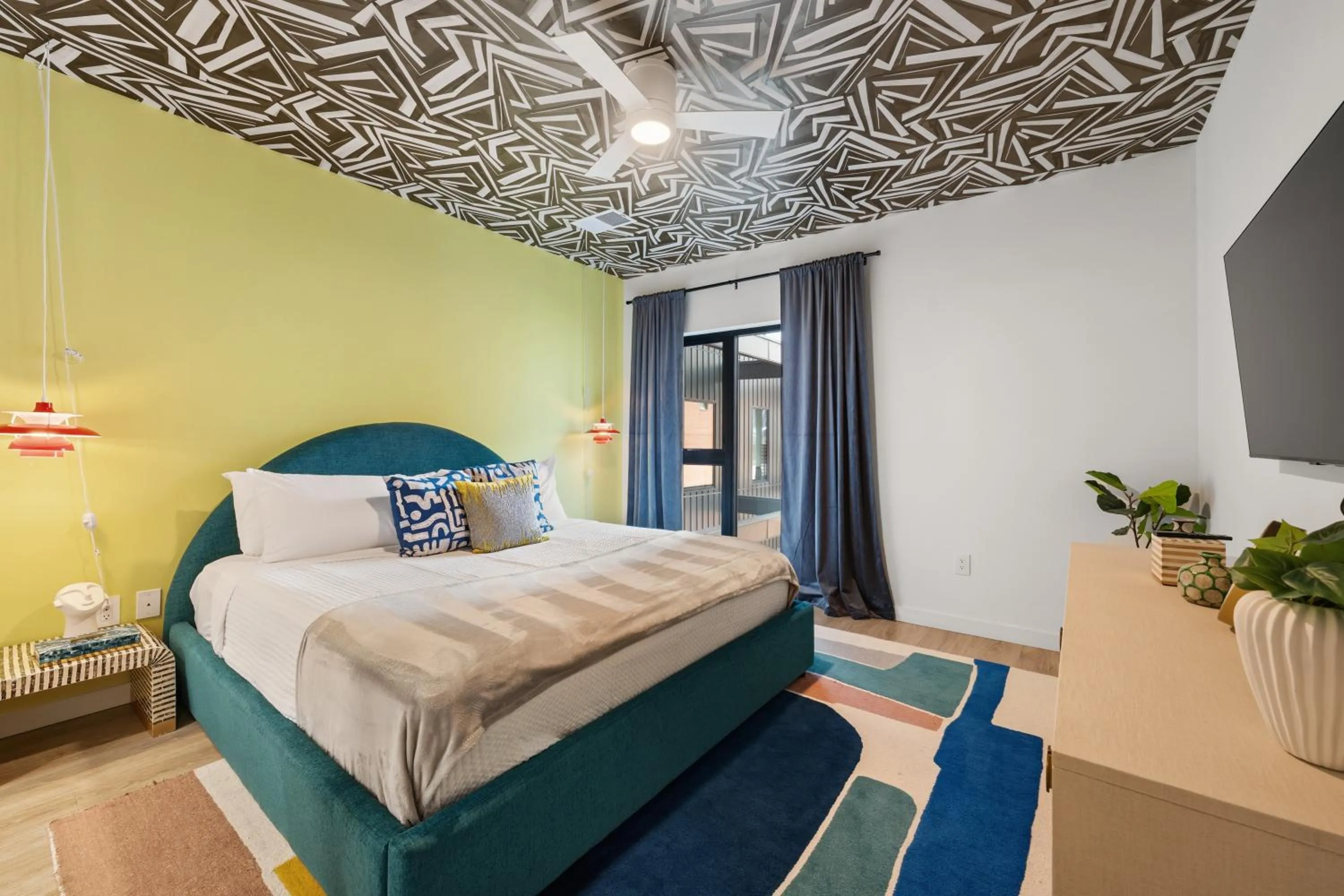 Bedroom, Bed in Hyve