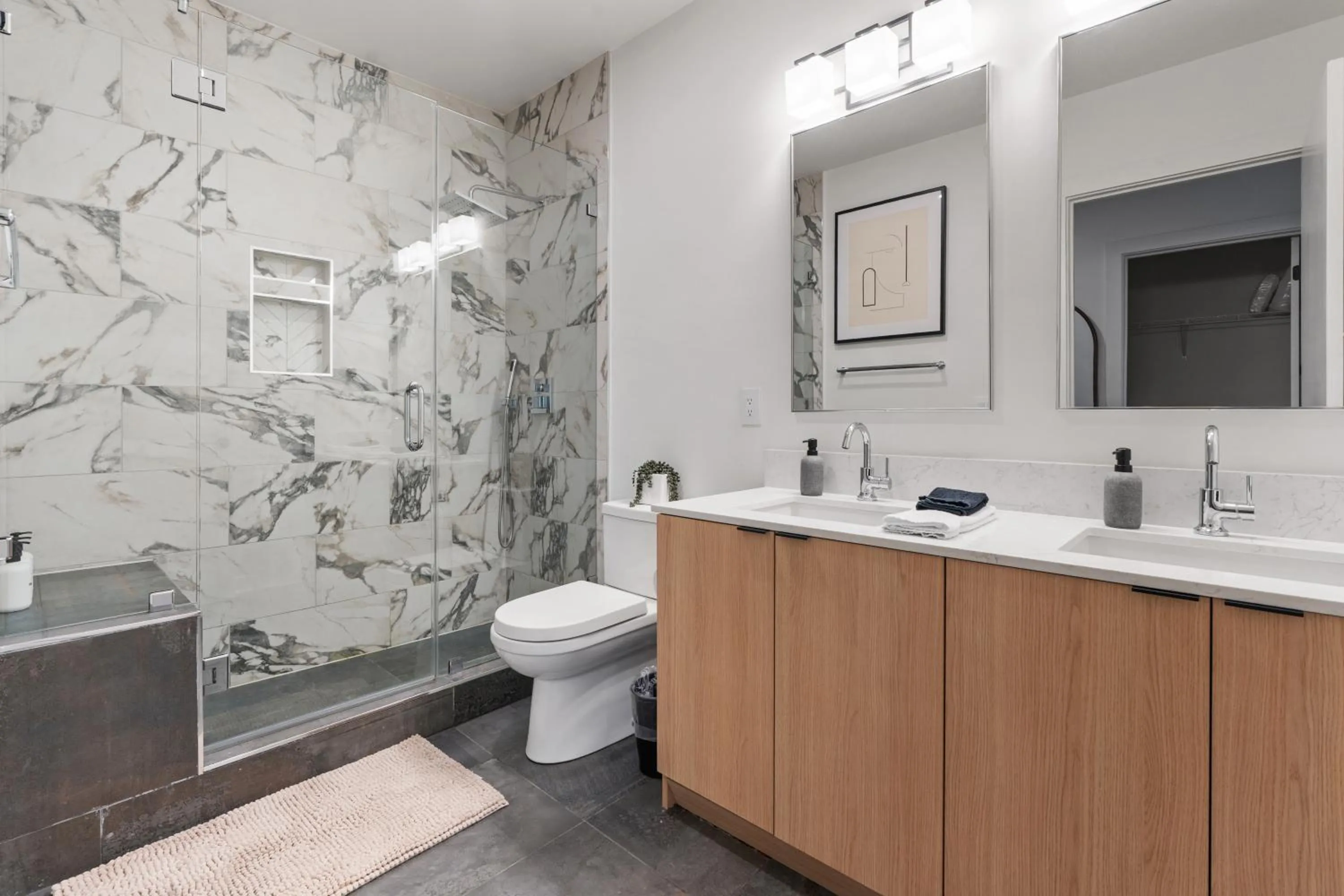 Shower in Hyve