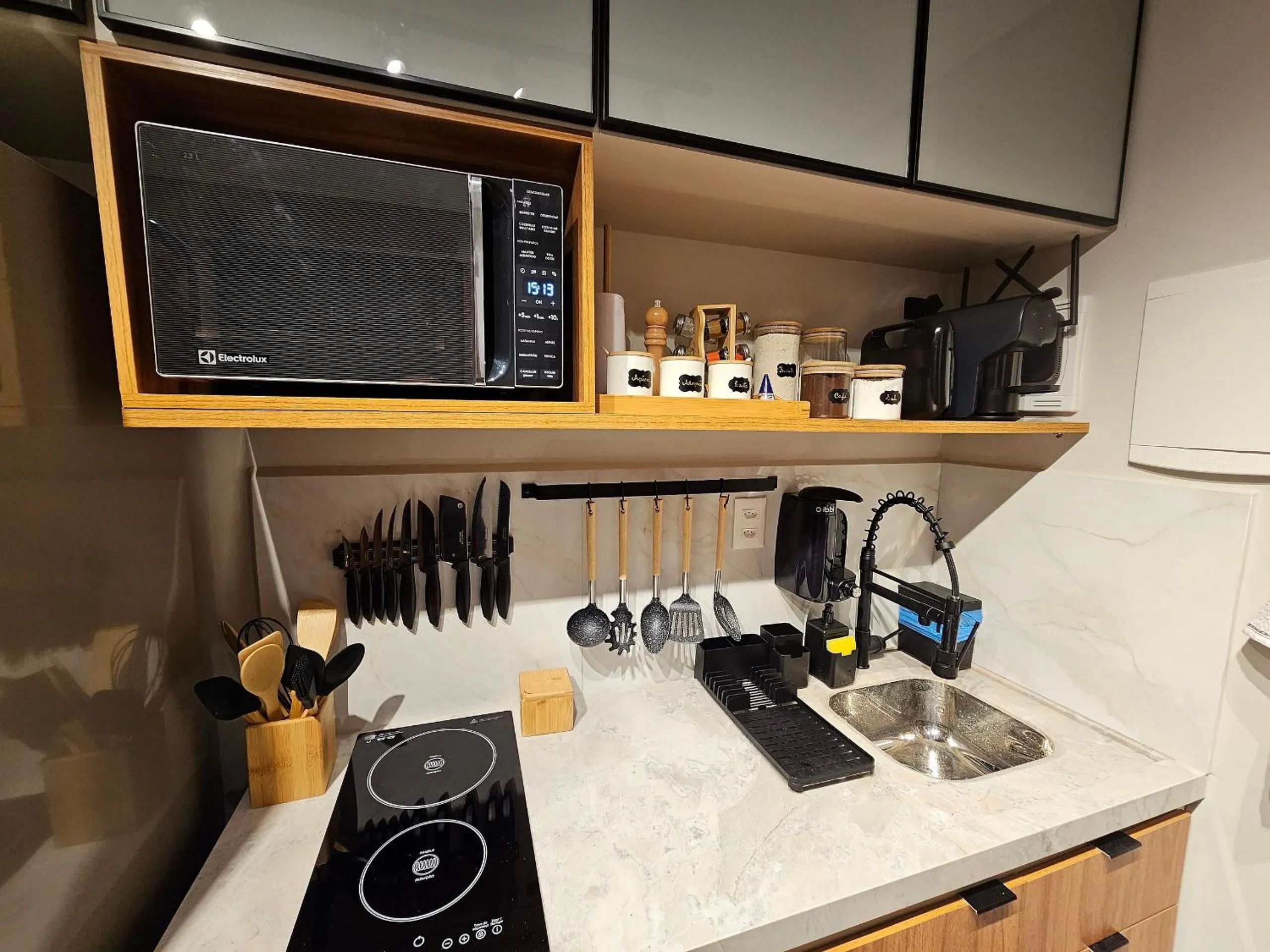 Kitchen or kitchenette in Flat Luxo com piscina privativa Resort île de Pipa - Locar House