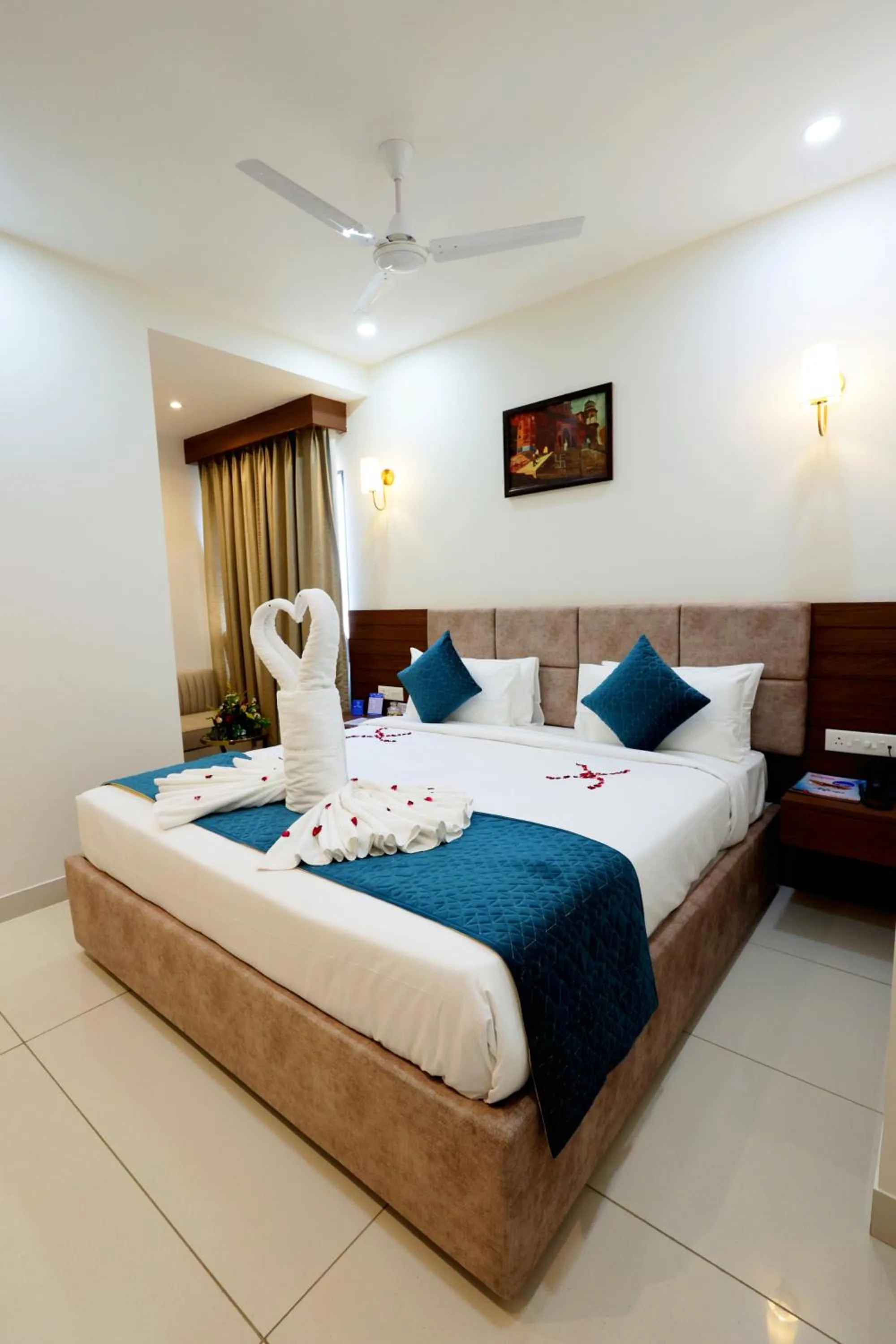 Bedroom, Bed in Hotel Dolphin International