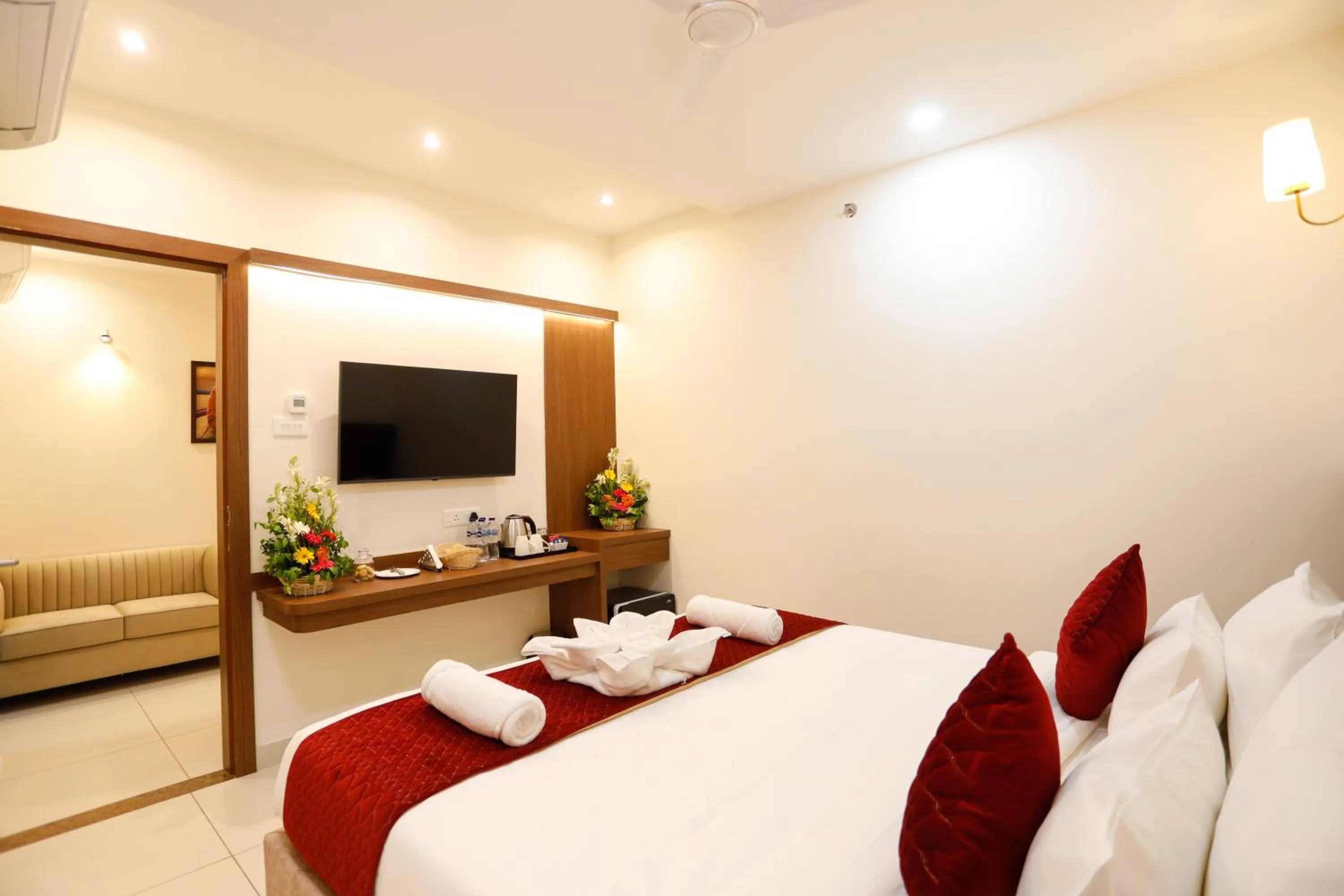 Bedroom, Bed in Hotel Dolphin International