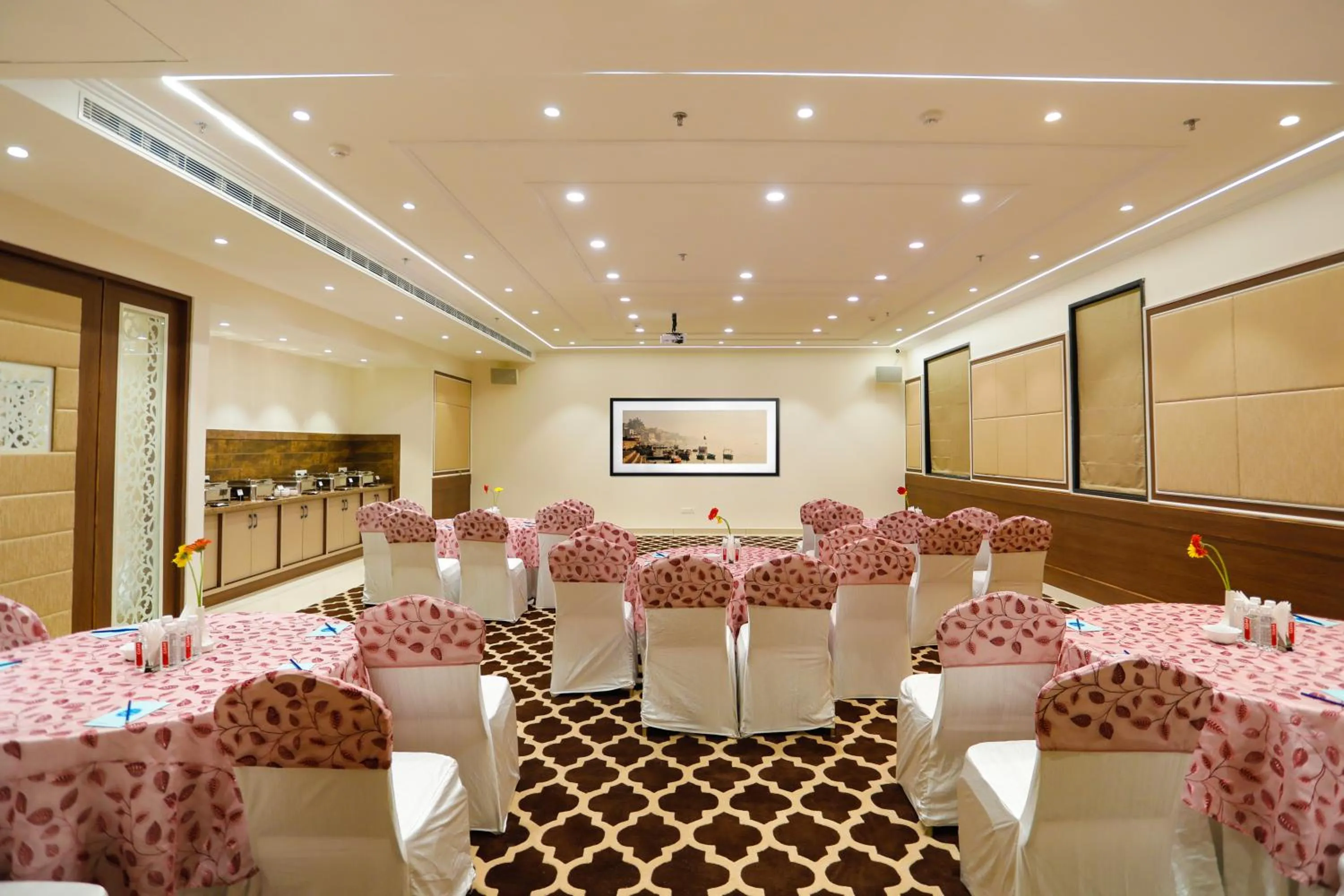Banquet/Function facilities in Hotel Dolphin International