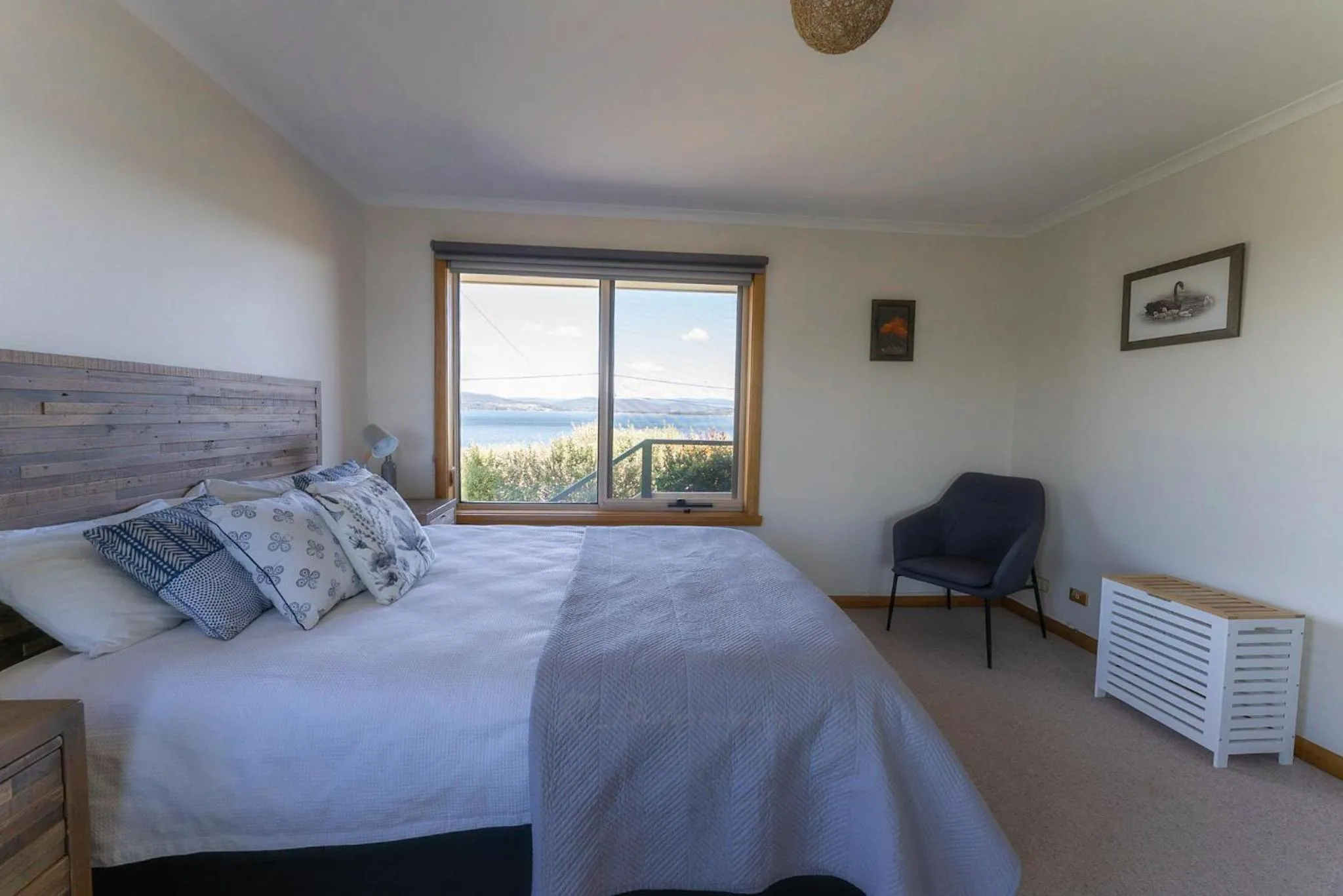 Kiama Cottage beside the Bay