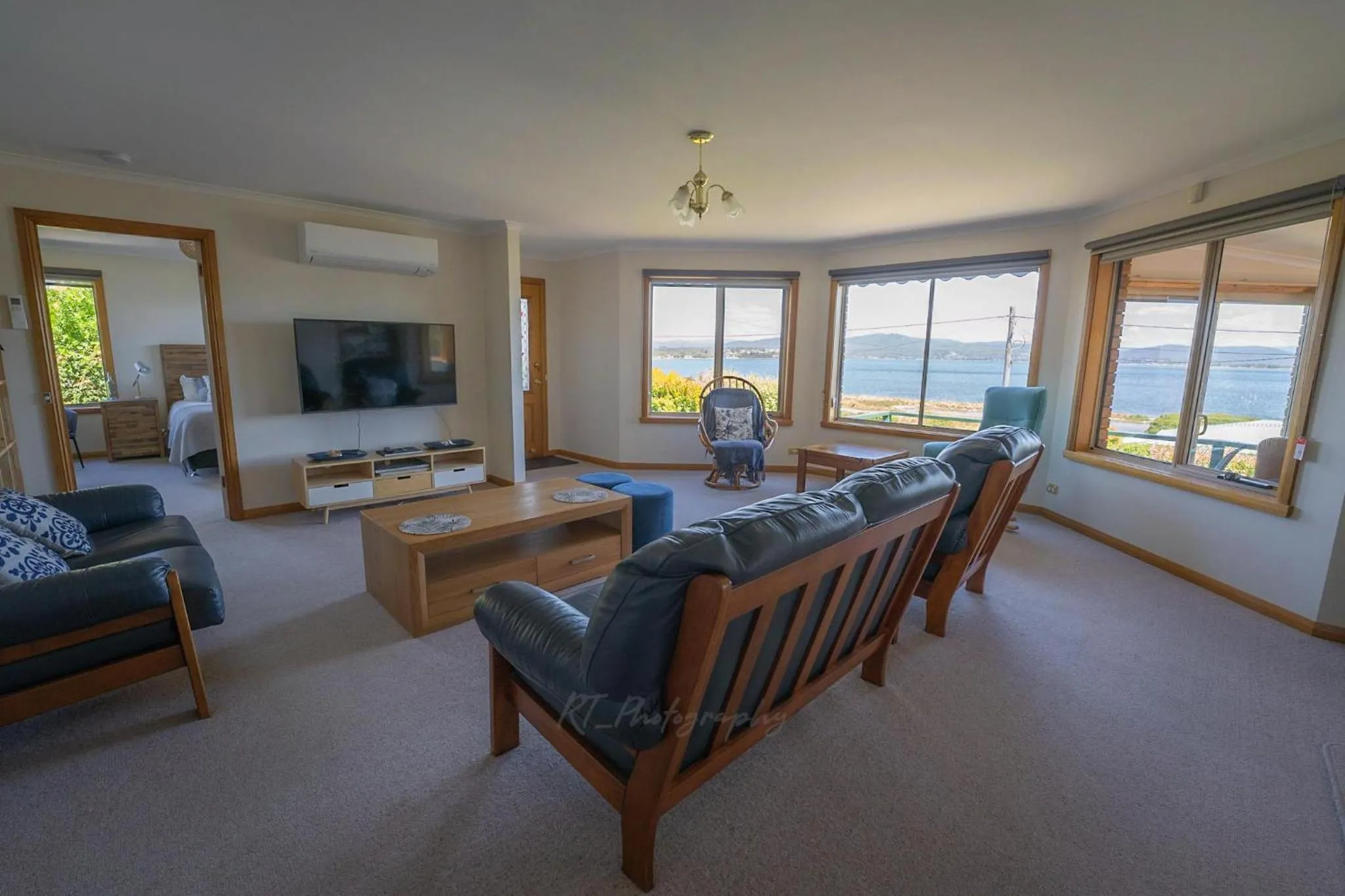 Kiama Cottage beside the Bay