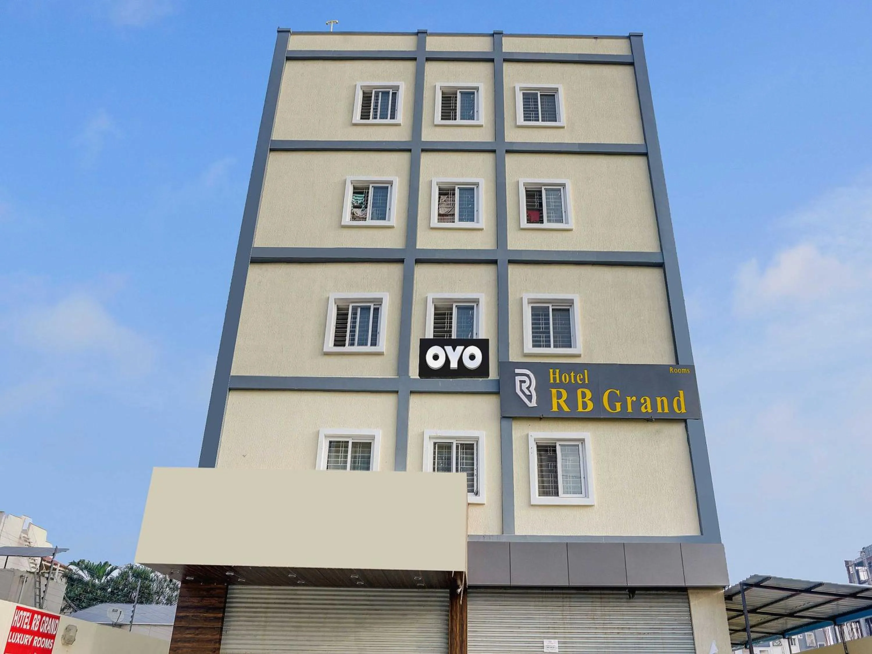 Facade/entrance in Collection O RB GRAND @ KOMPALLY