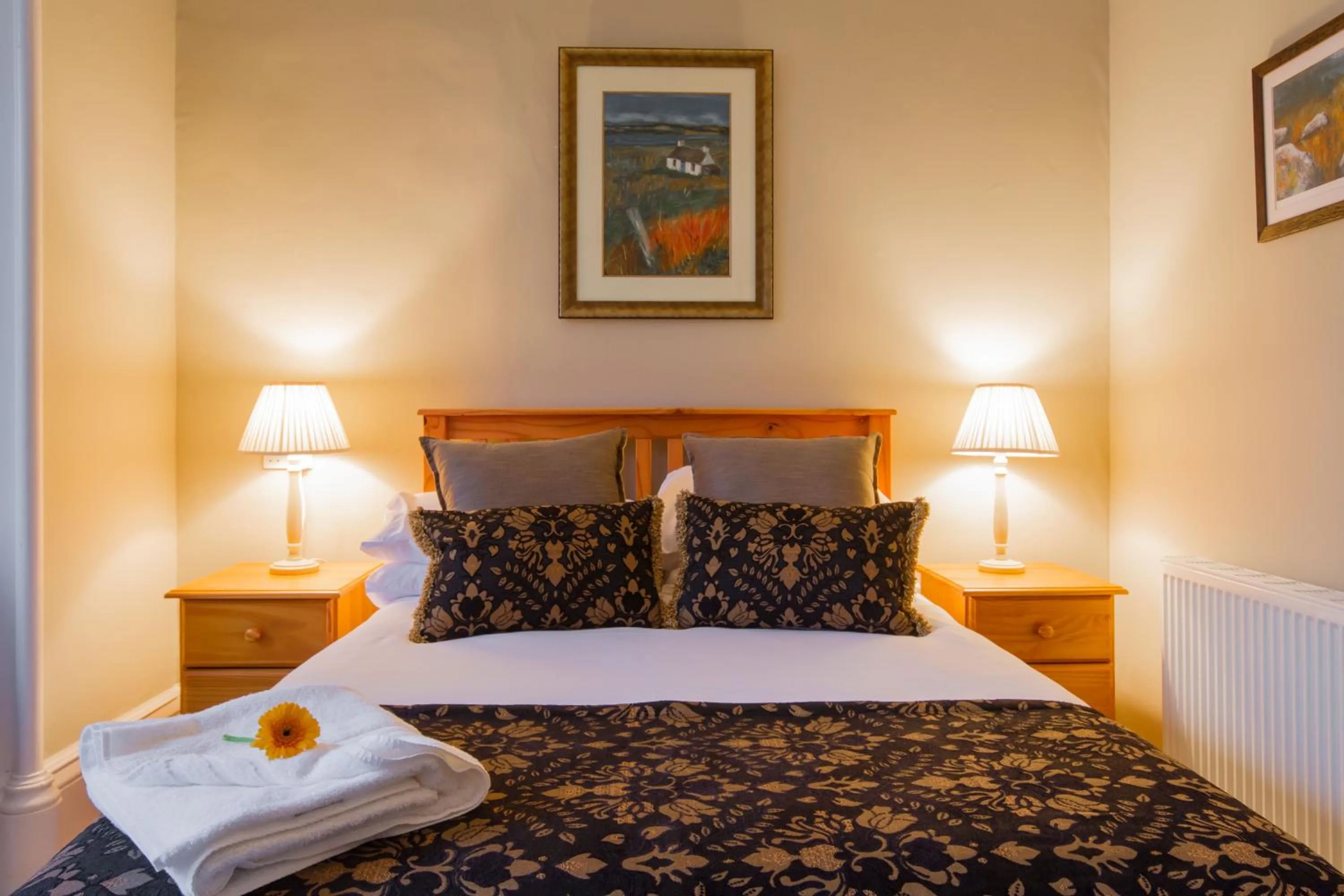 Bed in The Arran Lodge & Arran Sleep Huts