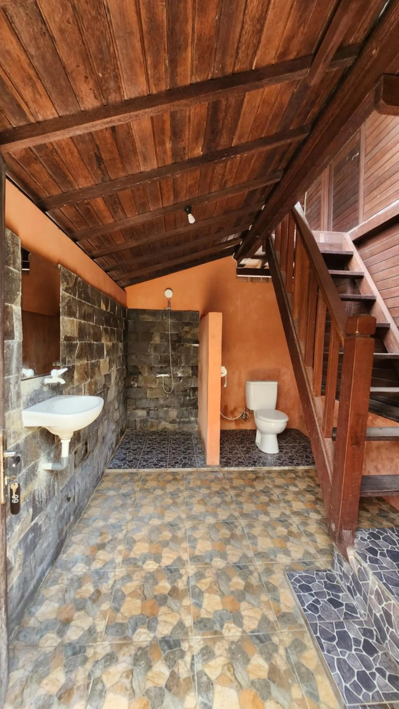 Bathroom in Suka Beach Bungalow