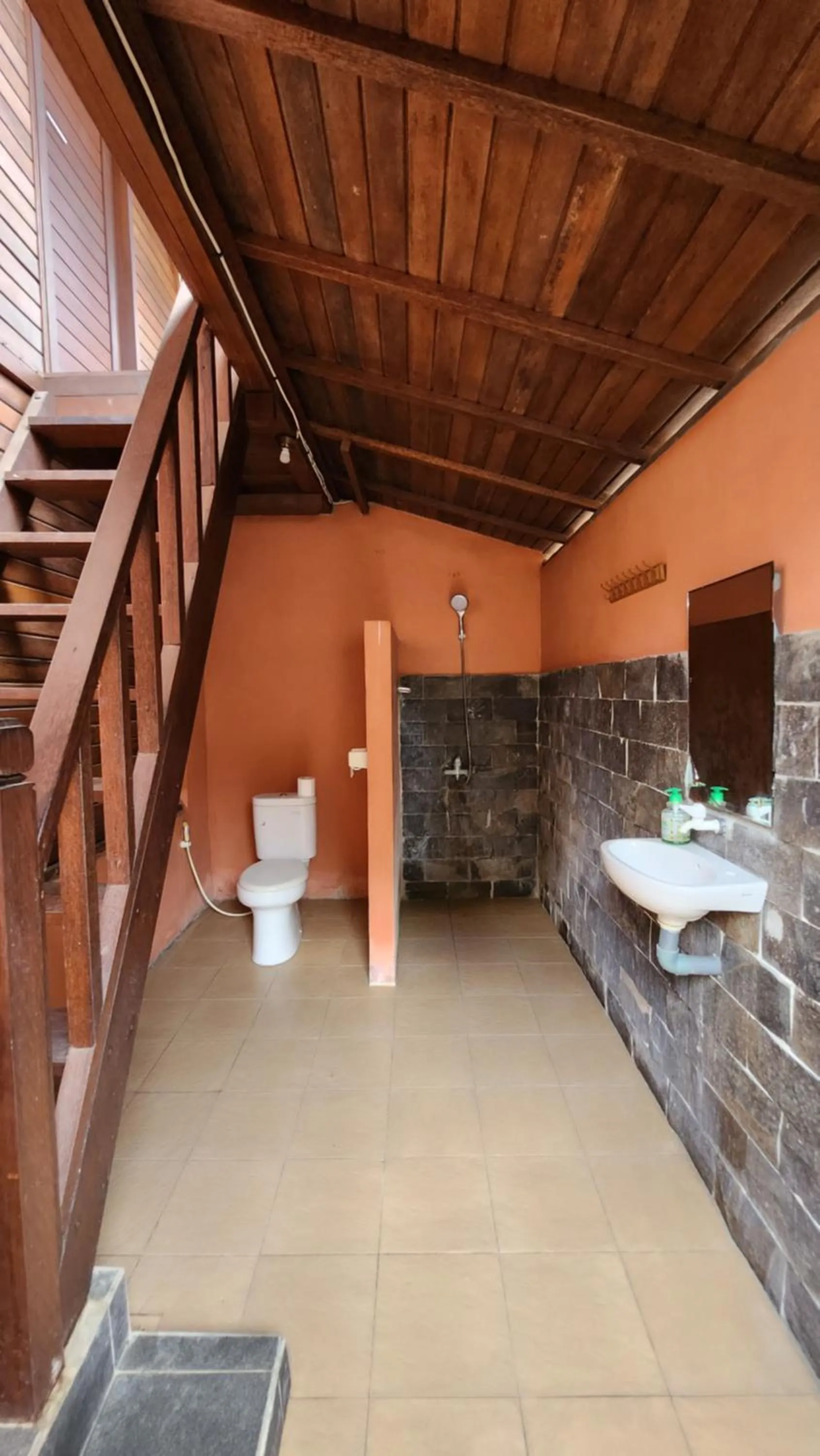 Bathroom in Suka Beach Bungalow