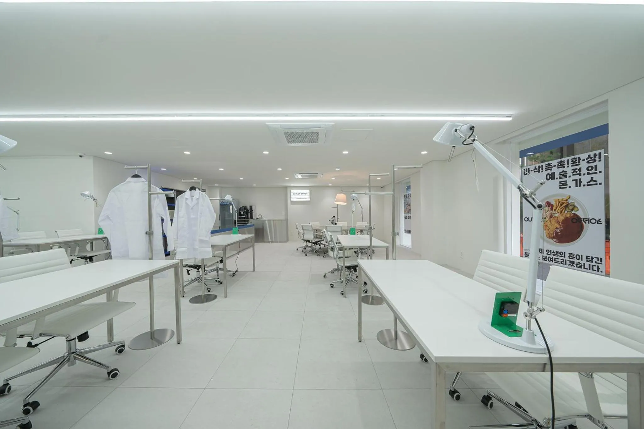 Restaurant/places to eat in Workers Hotel Ansan by Aank