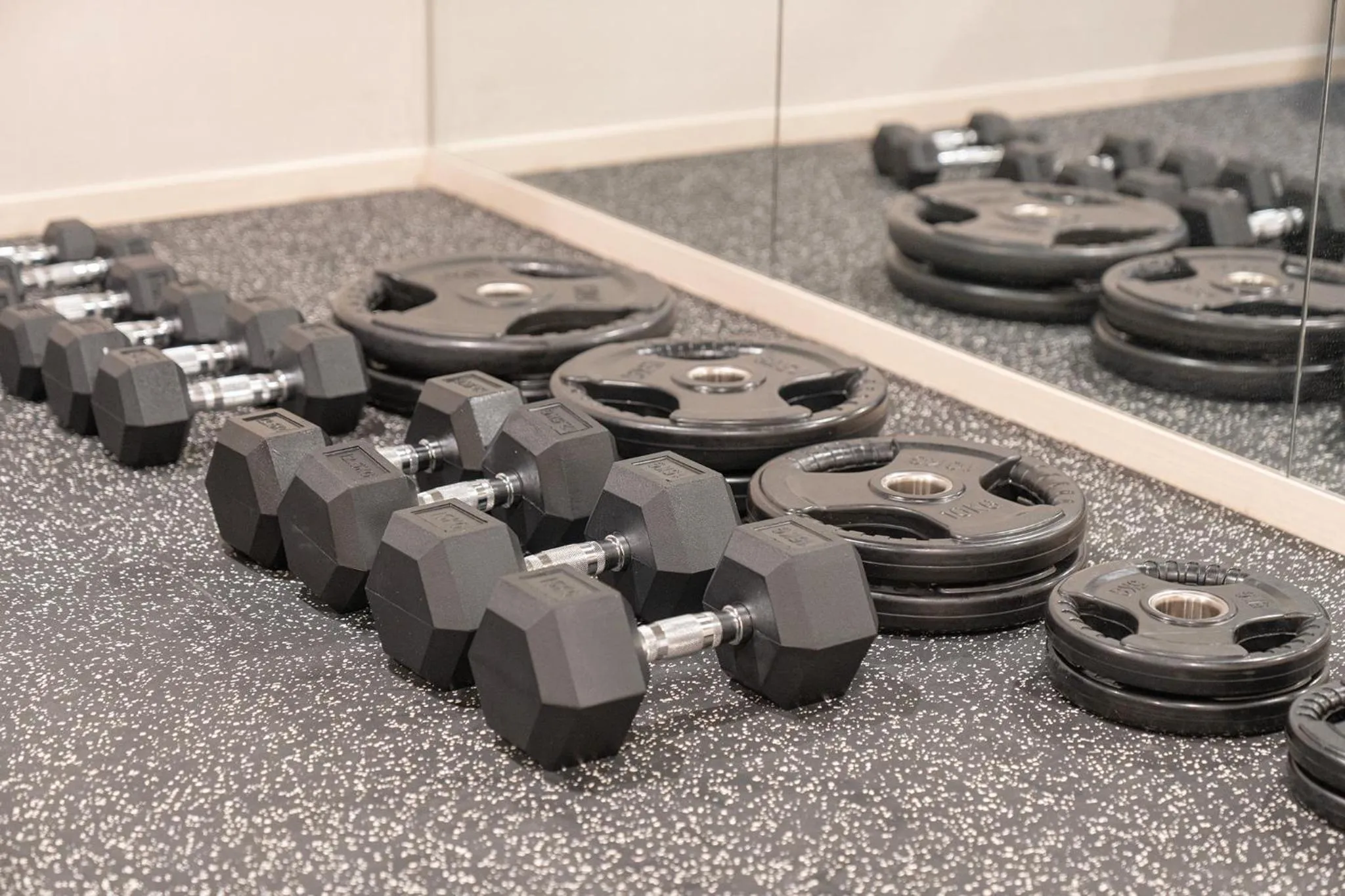 Fitness centre/facilities in Workers Hotel Ansan by Aank