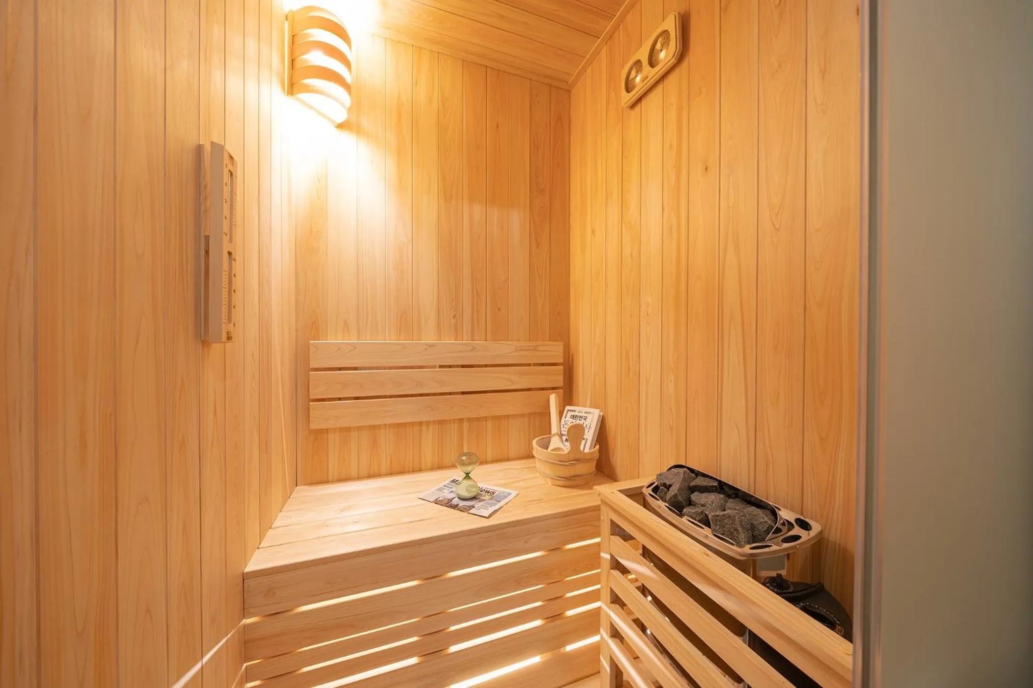 Sauna in Workers Hotel Ansan by Aank
