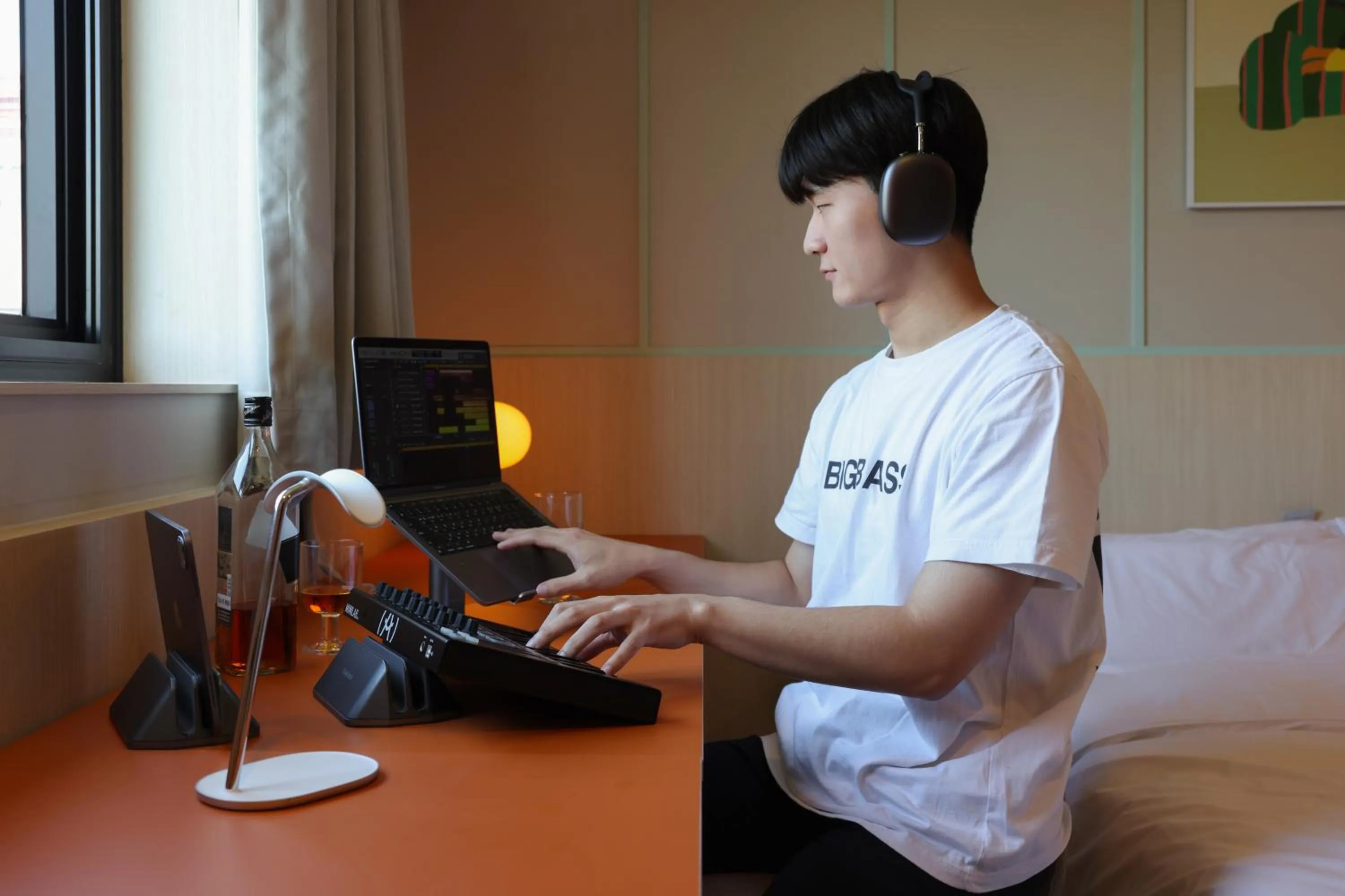 People in Workers Hotel Ansan by Aank