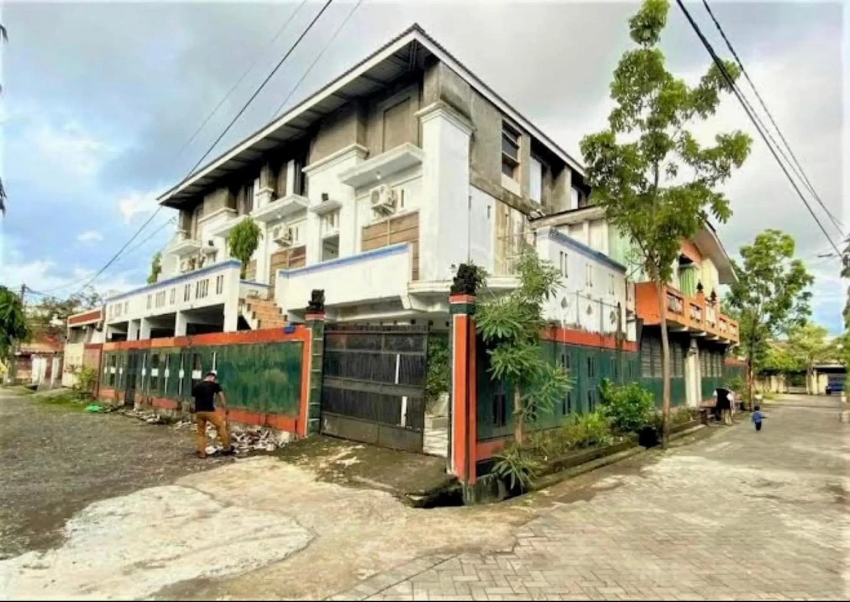 Facade/entrance in Hotel O Wisma Aliyah Near Sidrap Facade/entrance in Hotel O Wisma Aliyah Near Sidrap