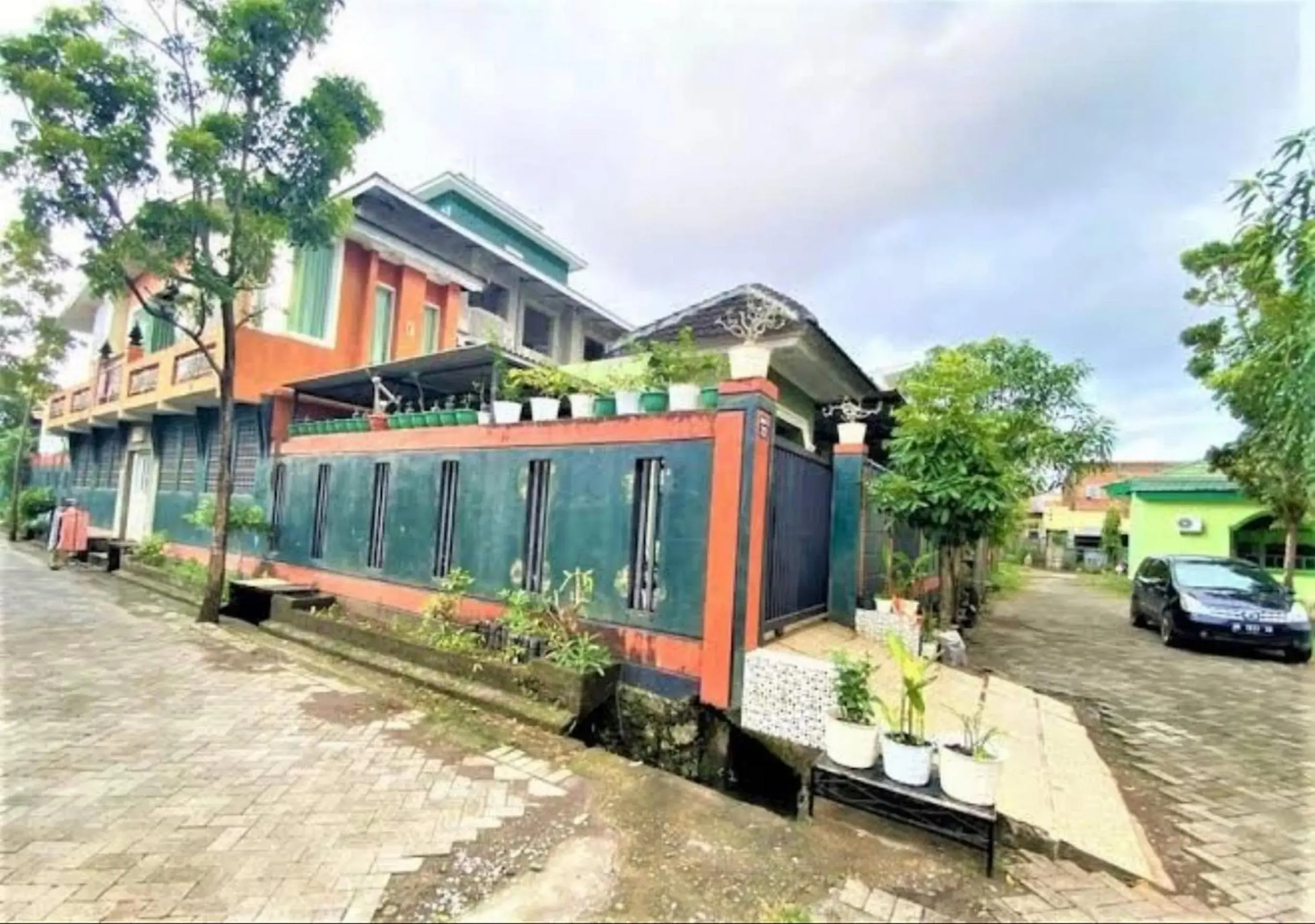 Facade/entrance in Hotel O Wisma Aliyah Near Sidrap Facade/entrance in Hotel O Wisma Aliyah Near Sidrap