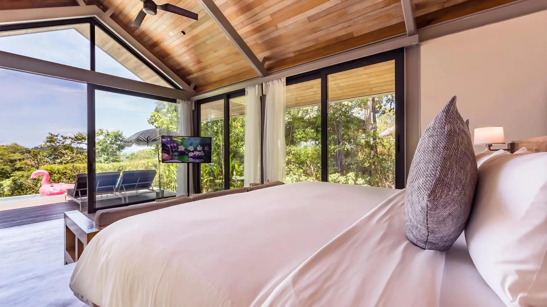 Bed in Villa Escape Burasari