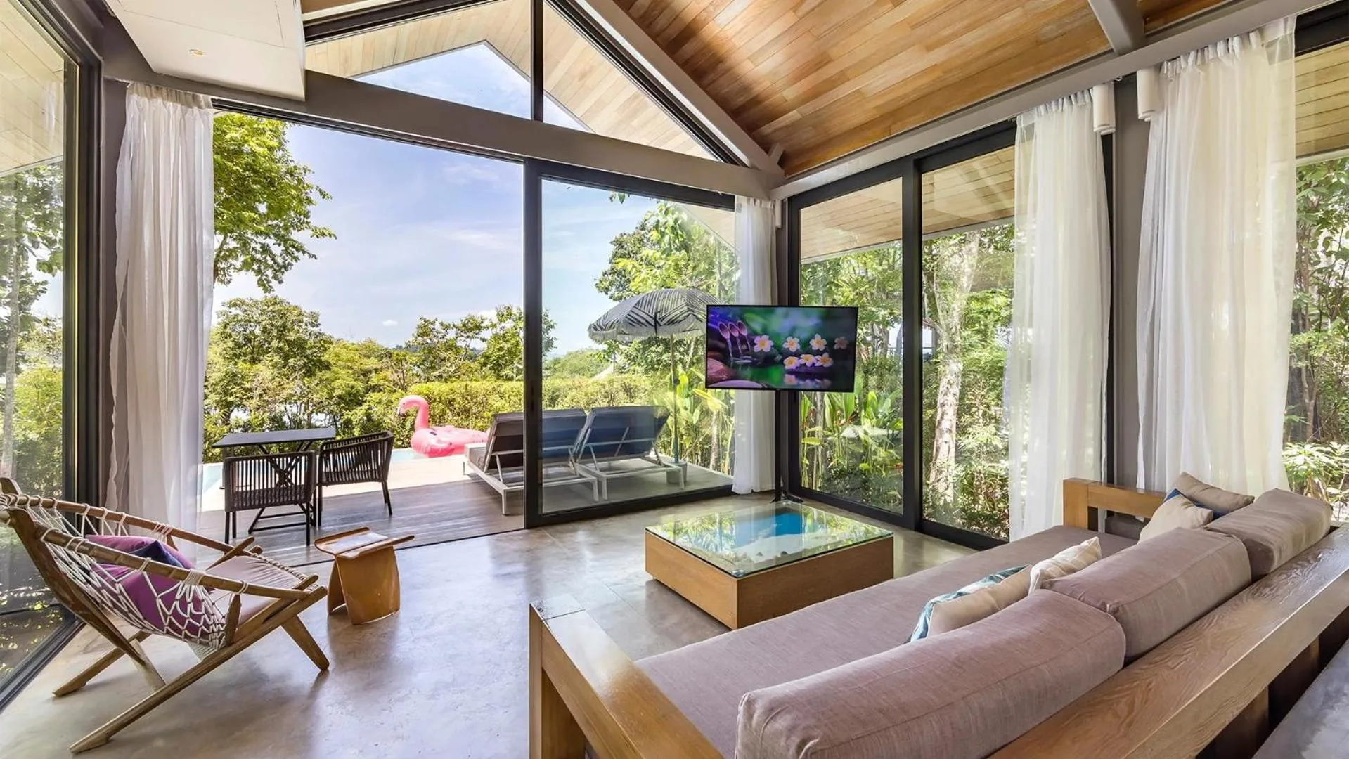 TV and multimedia in Villa Escape Burasari