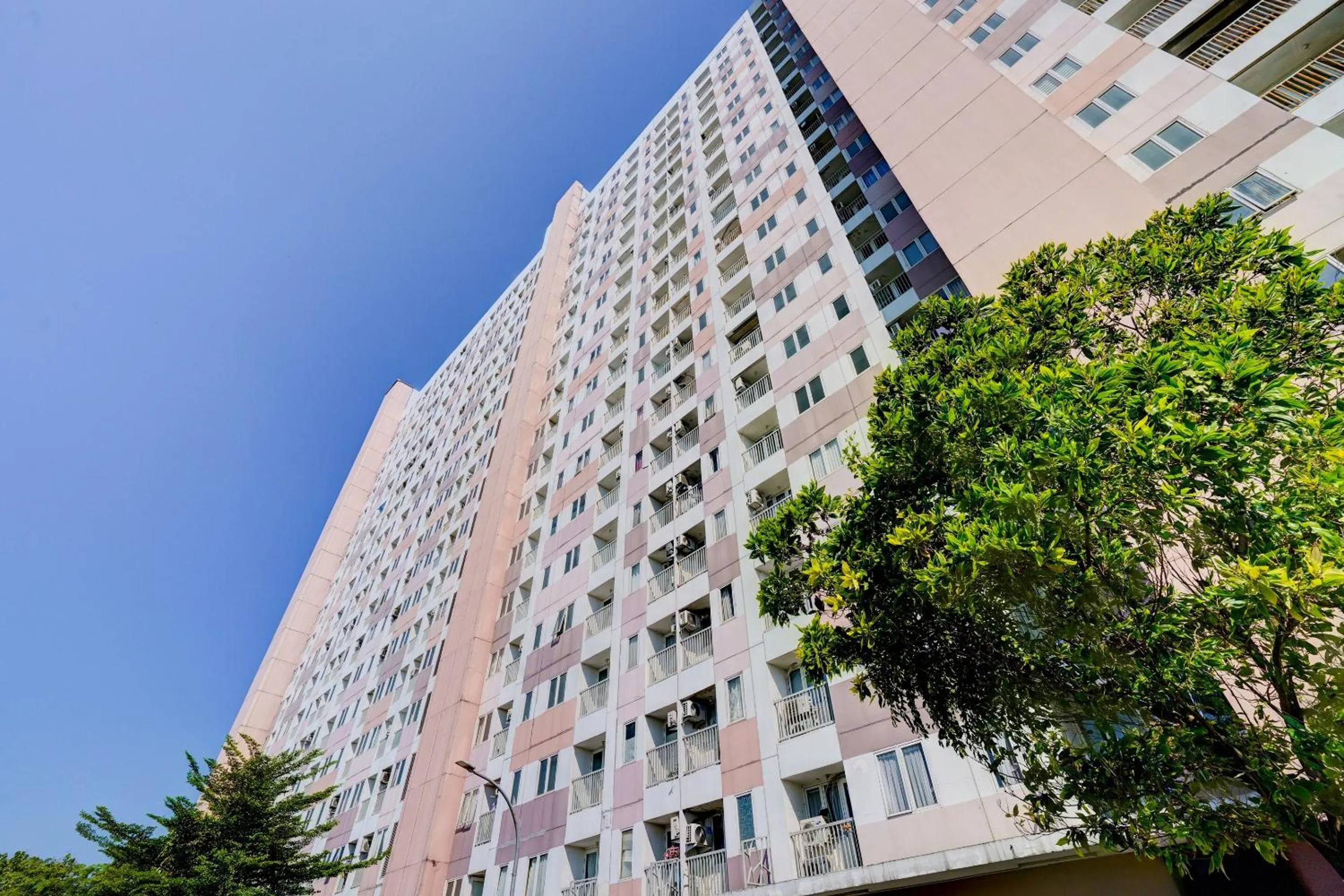 Facade/entrance in OYO Life 92874 Apartement Grand Sentraland Karawang By Red Dragon