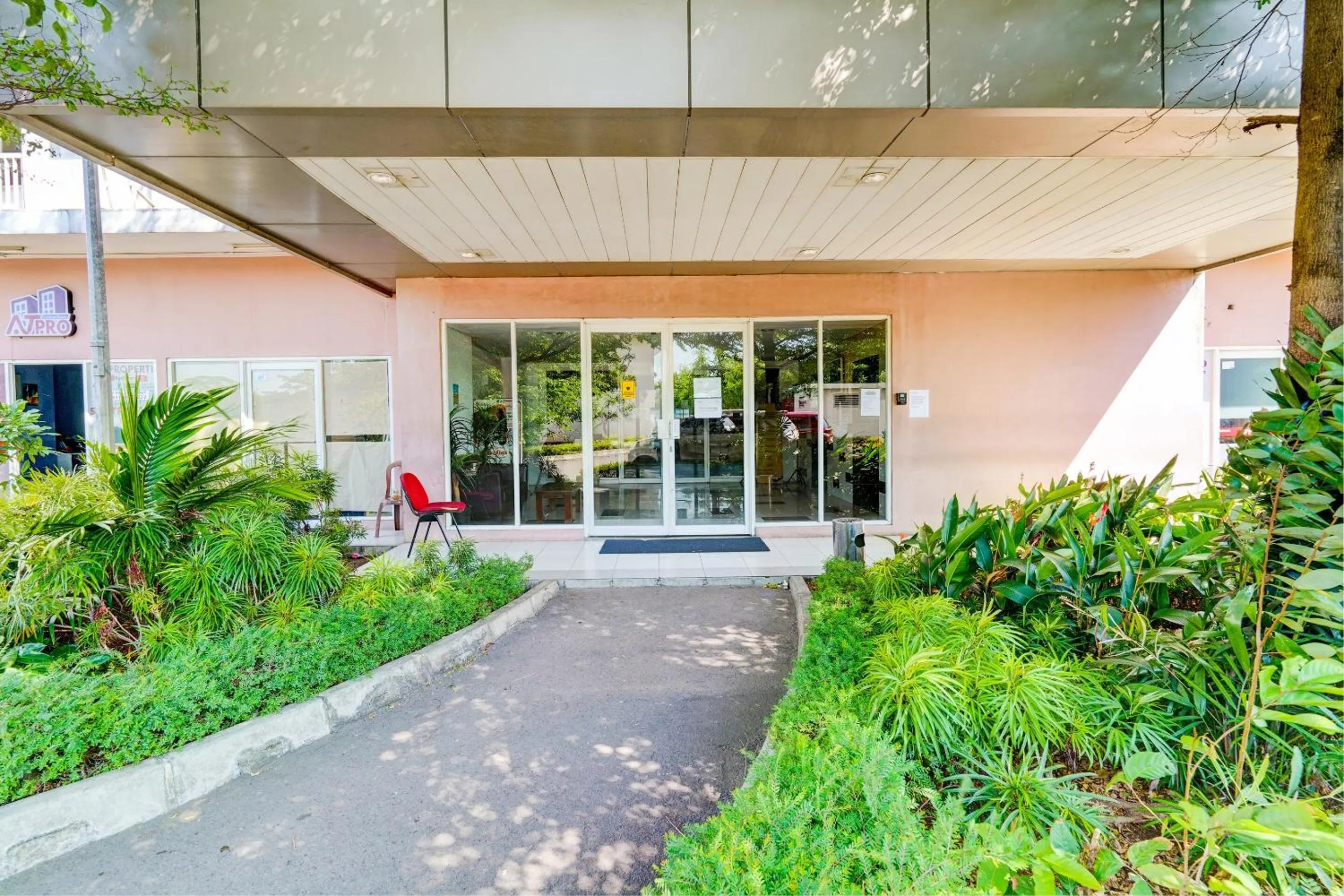 Facade/entrance in OYO Life 92874 Apartement Grand Sentraland Karawang By Red Dragon