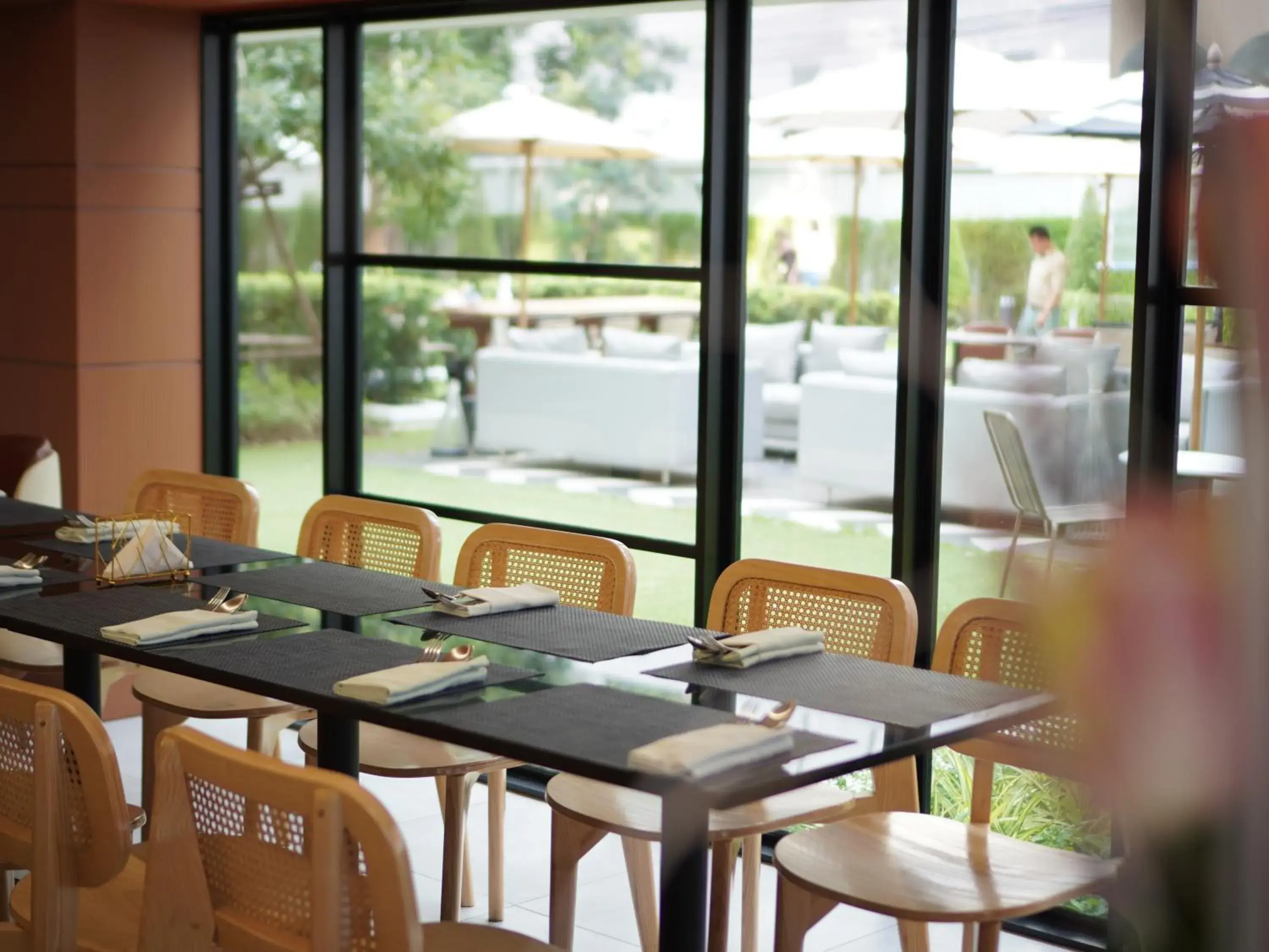 Restaurant/places to eat in Floral Court Hotel & Residence Sukhumvit 13 Restaurant/places to eat in Floral Court Hotel & Residence Sukhumvit 13