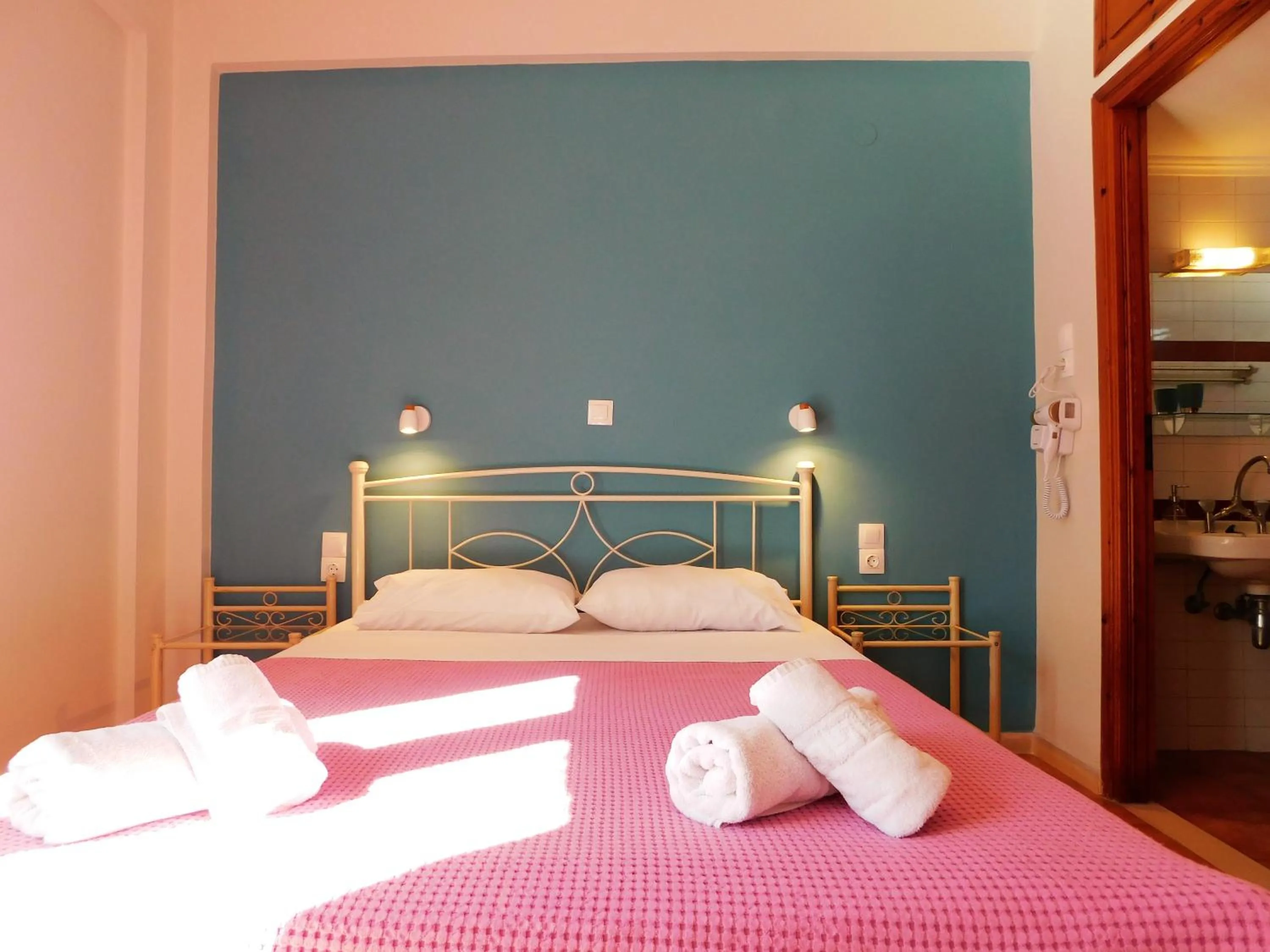 Photo of the whole room, Bed in Perdika Mare Guesthouse