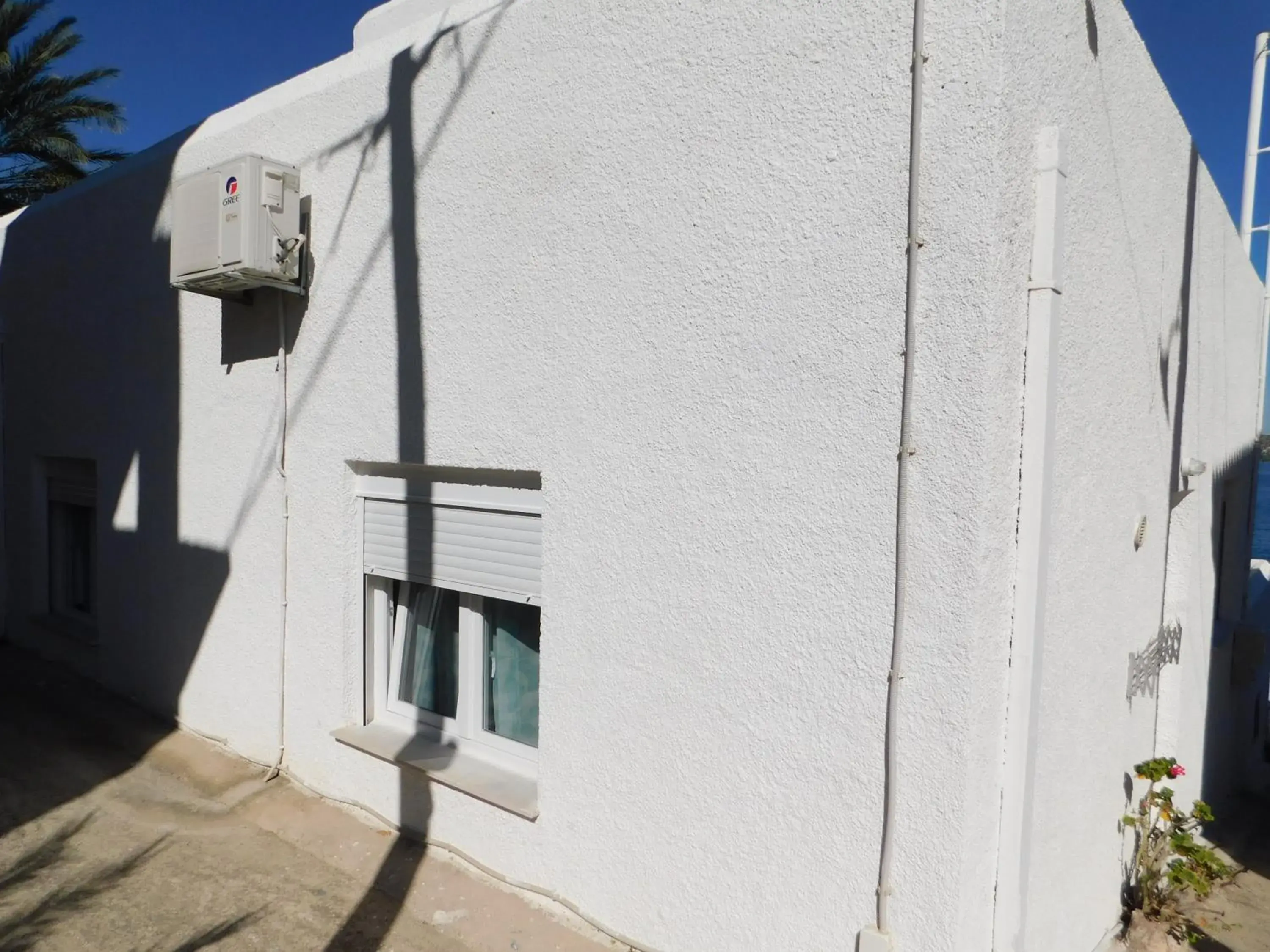 Small Twin Room - No Balcony - Street View in Perdika Mare Guesthouse Small Twin Room - No Balcony - Street View in Perdika Mare Guesthouse