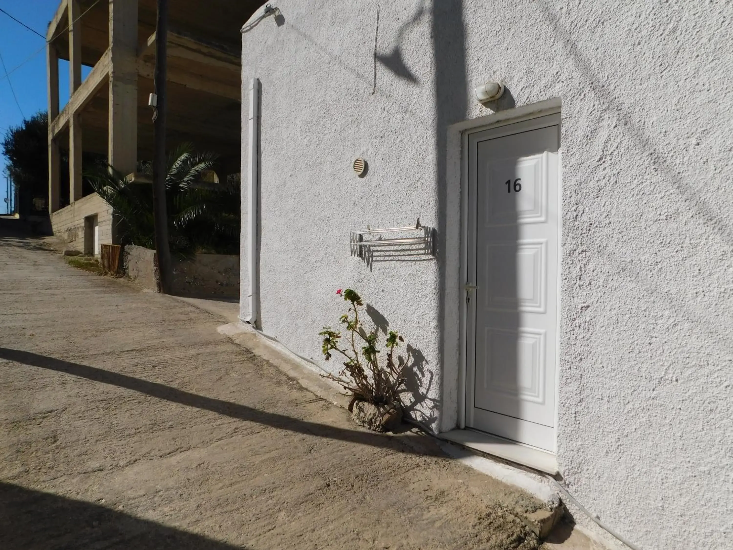 Small Twin Room - No Balcony - Street View in Perdika Mare Guesthouse Small Twin Room - No Balcony - Street View in Perdika Mare Guesthouse
