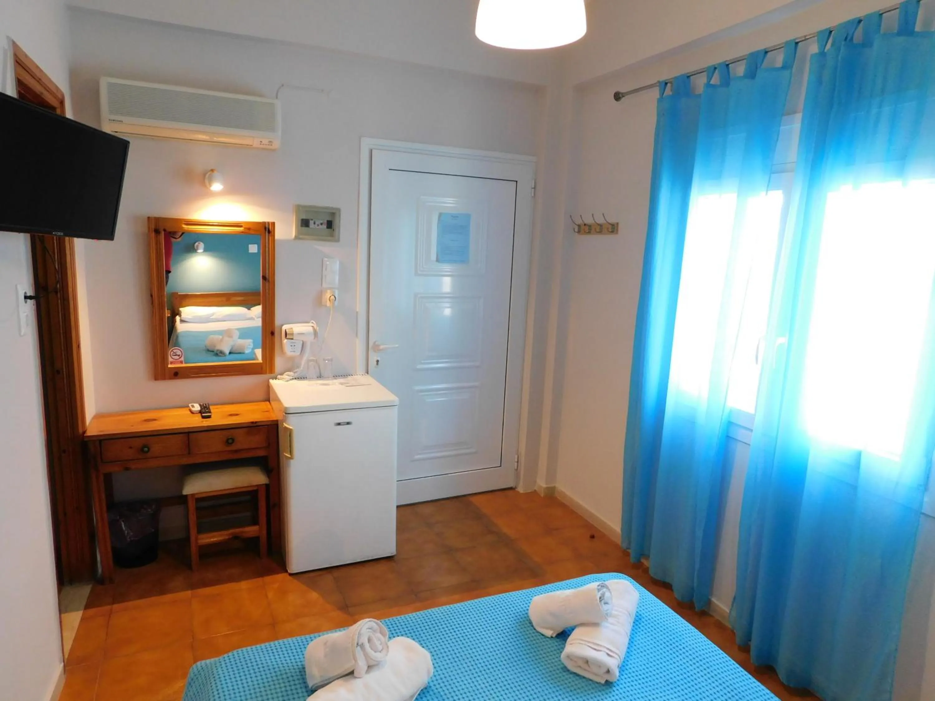 Photo of the whole room, Bed in Perdika Mare Guesthouse
