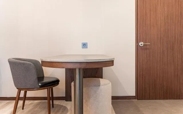 hair dresser in Hound Hotel Gijang Osiria