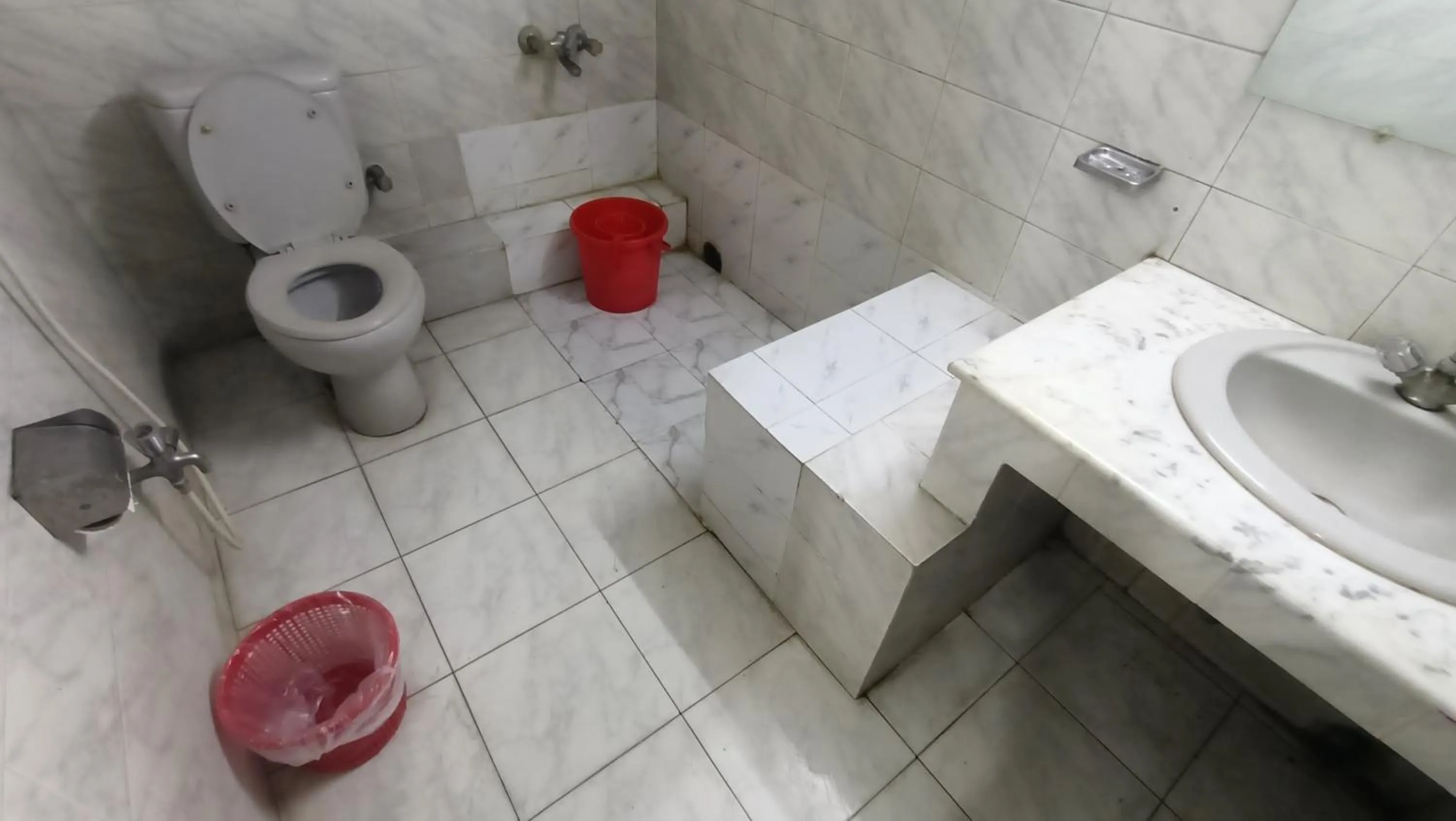 Bathroom in Hotel Golden Bird