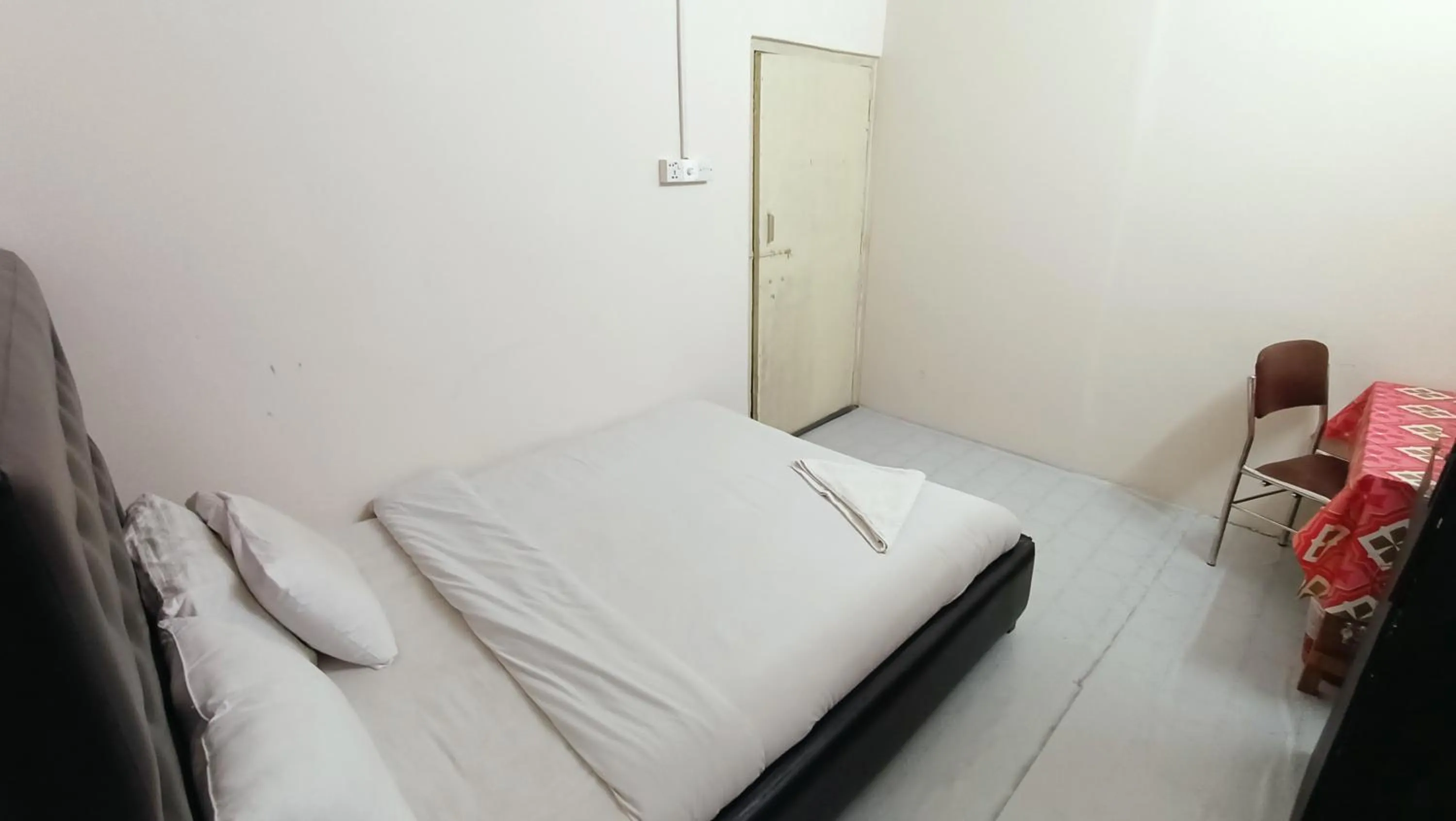 Bed in Hotel Golden Bird