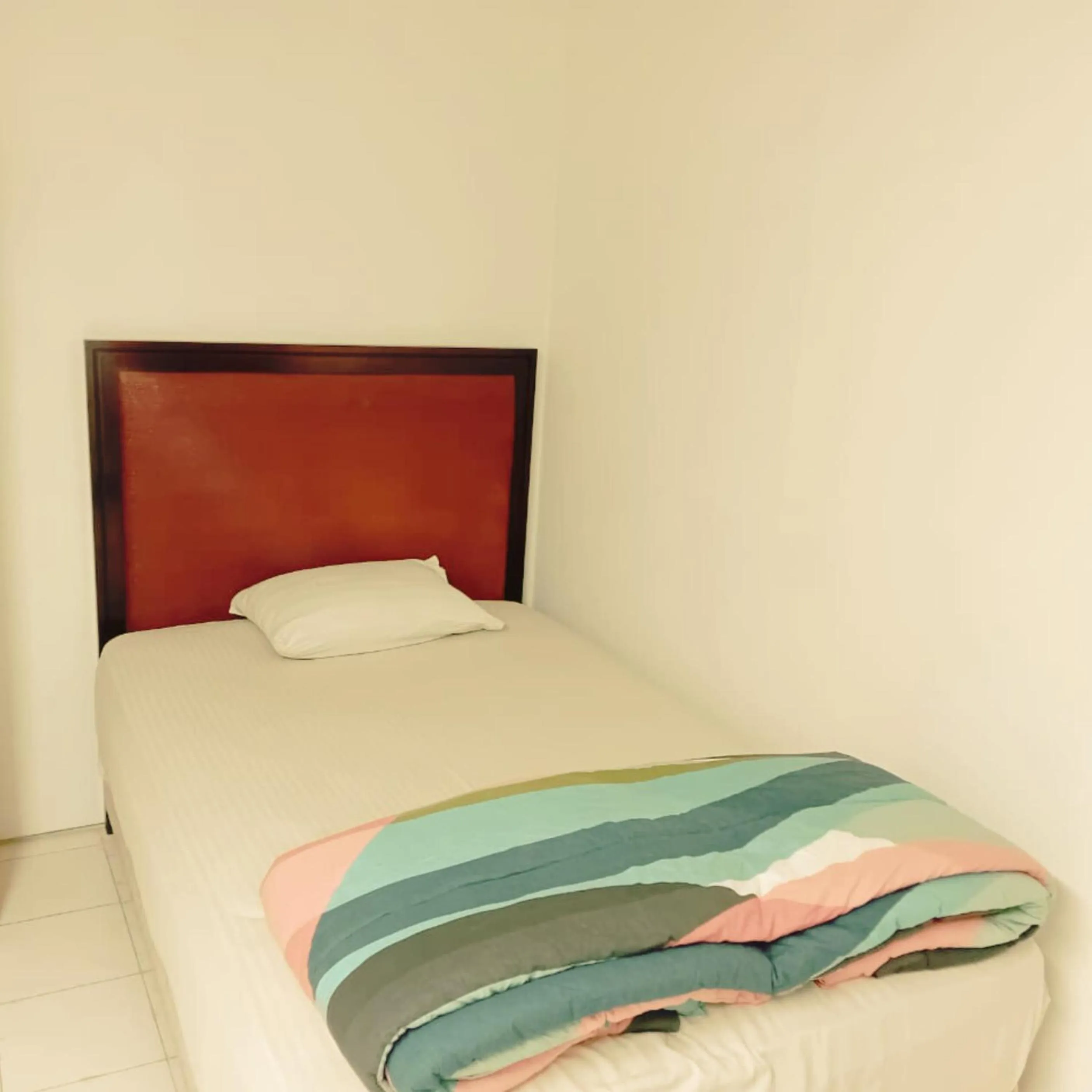 Bed in Hotel Golden Bird