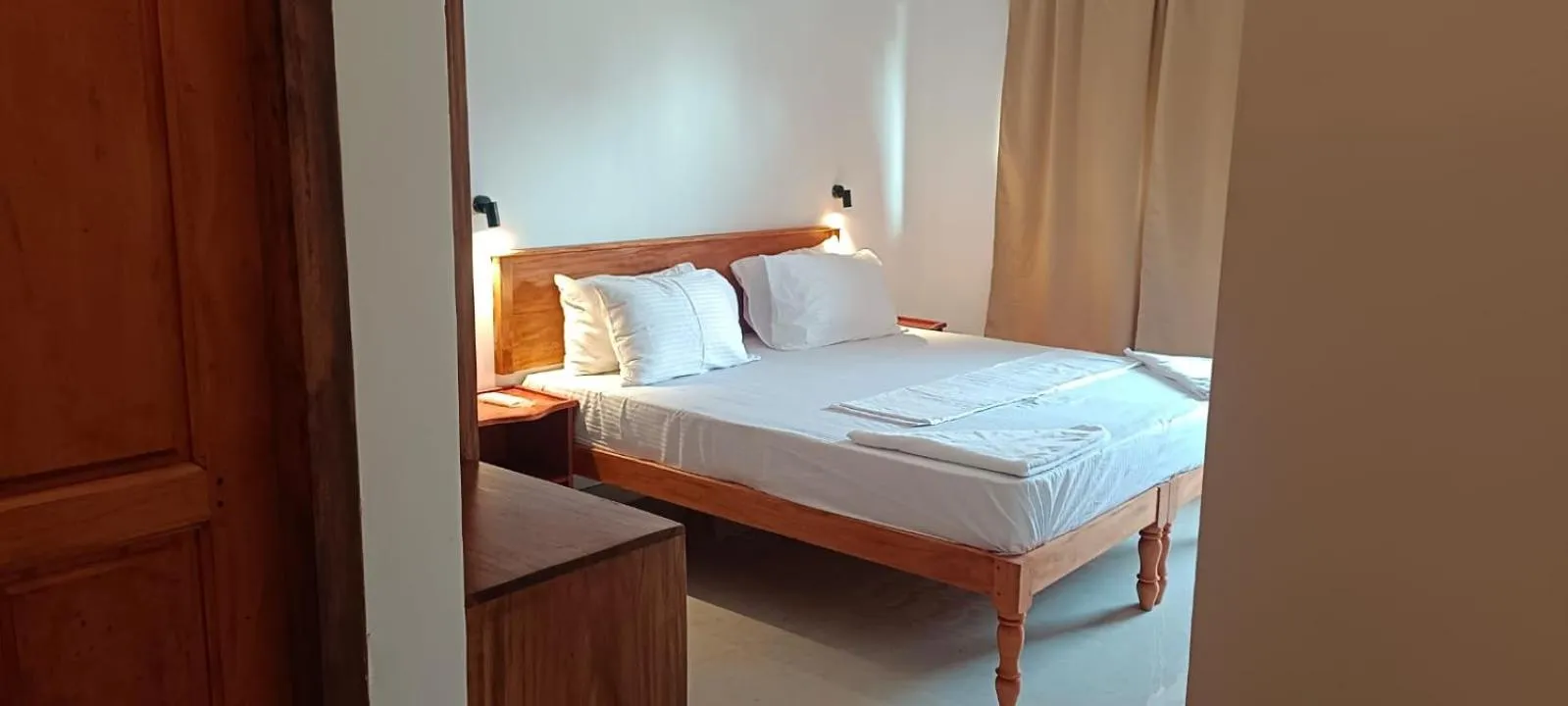 Bed in tippys beach resort