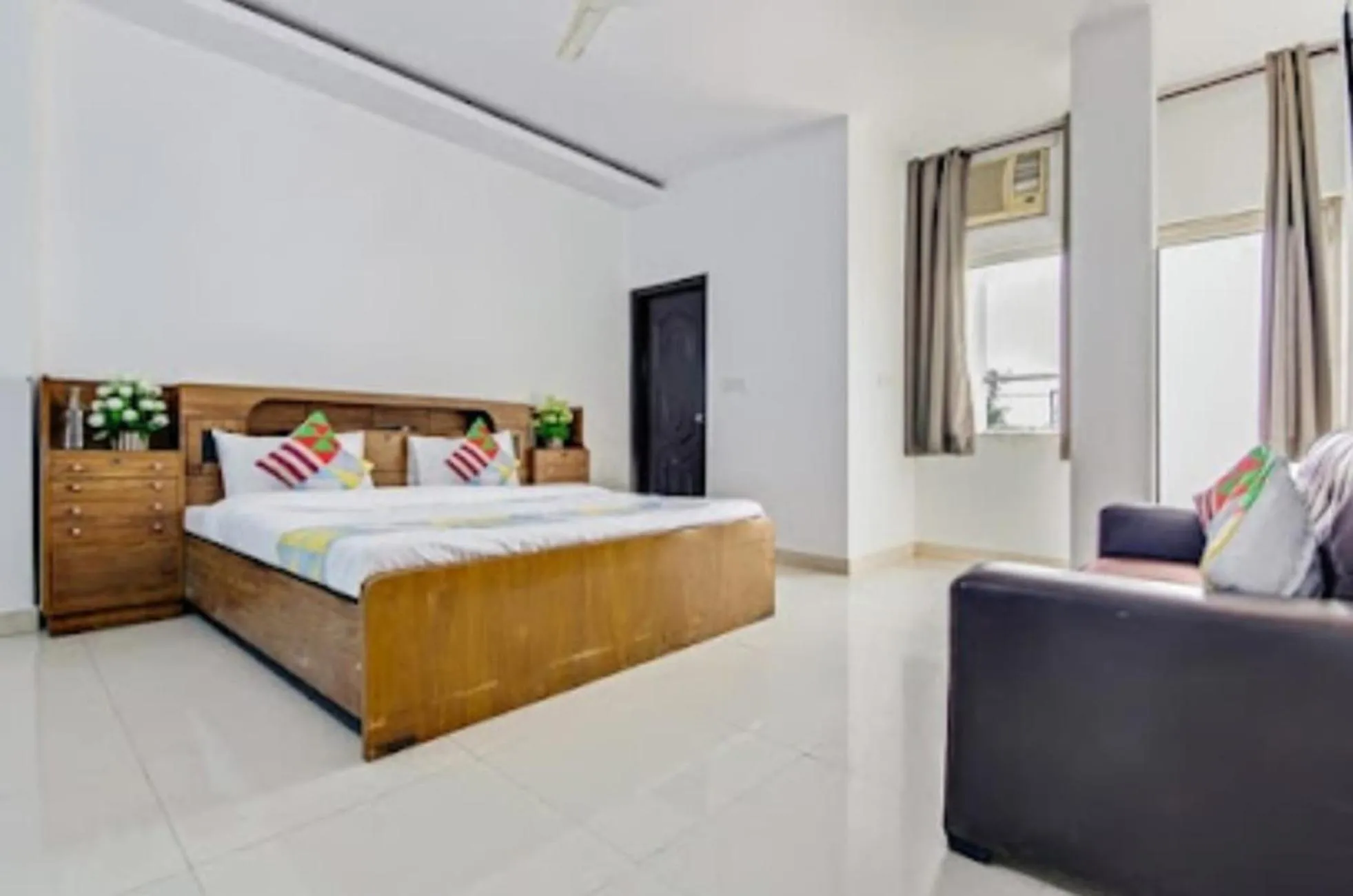 Superior King Room in HOTEL THE LAZEEZ