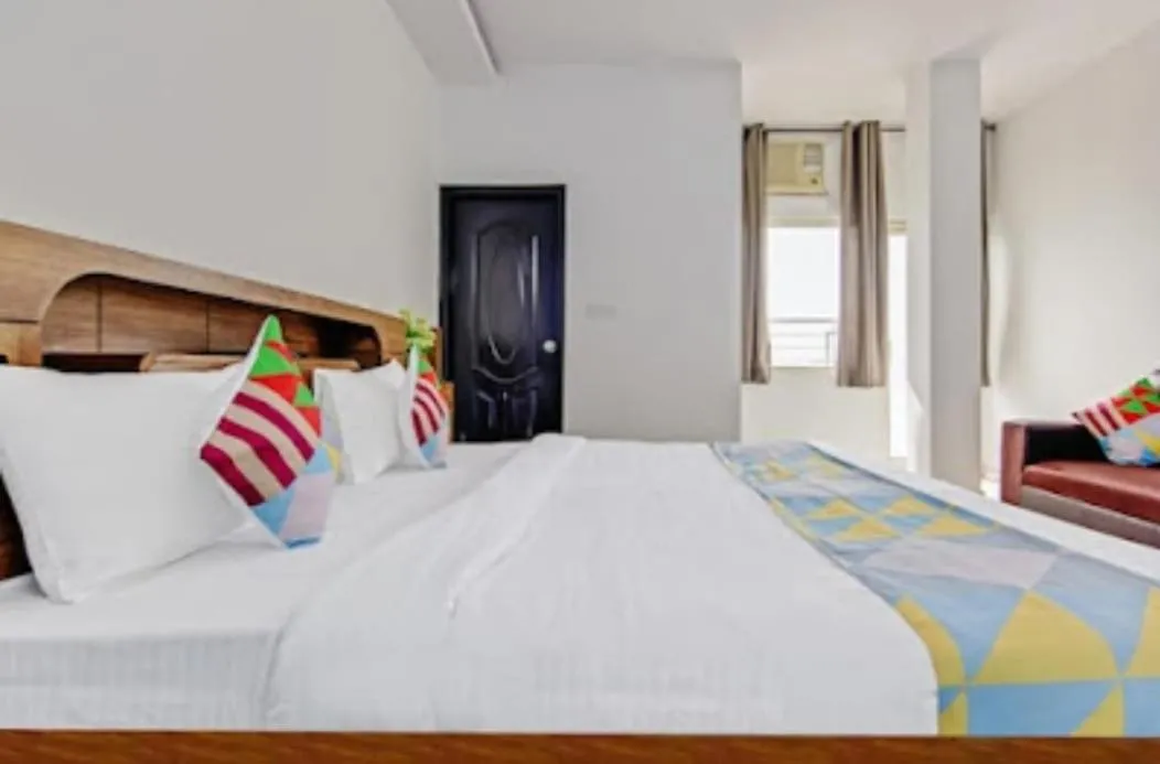 HOTEL THE LAZEEZ
