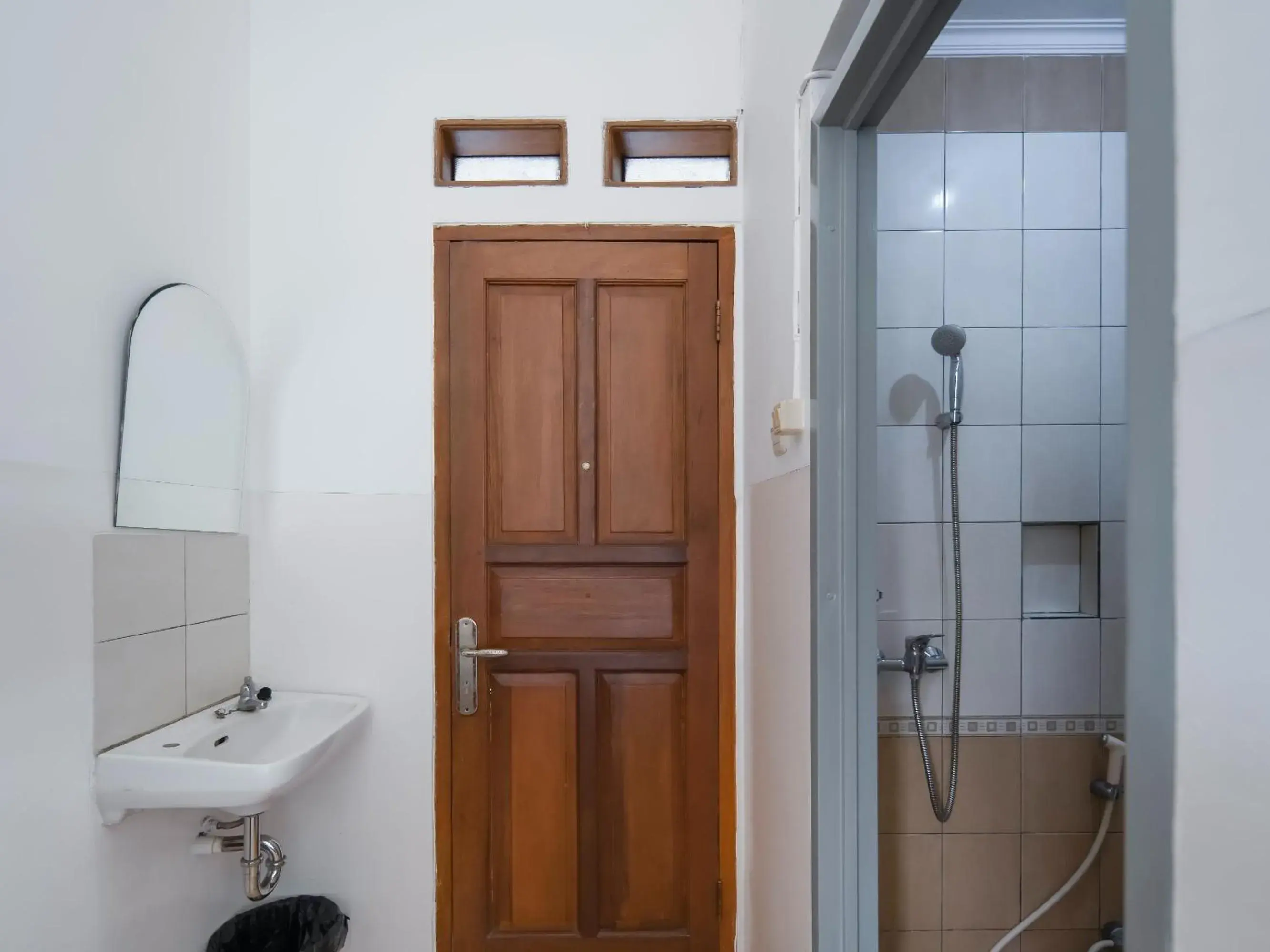 Bathroom in Cove Horizone Bathroom in Cove Horizone