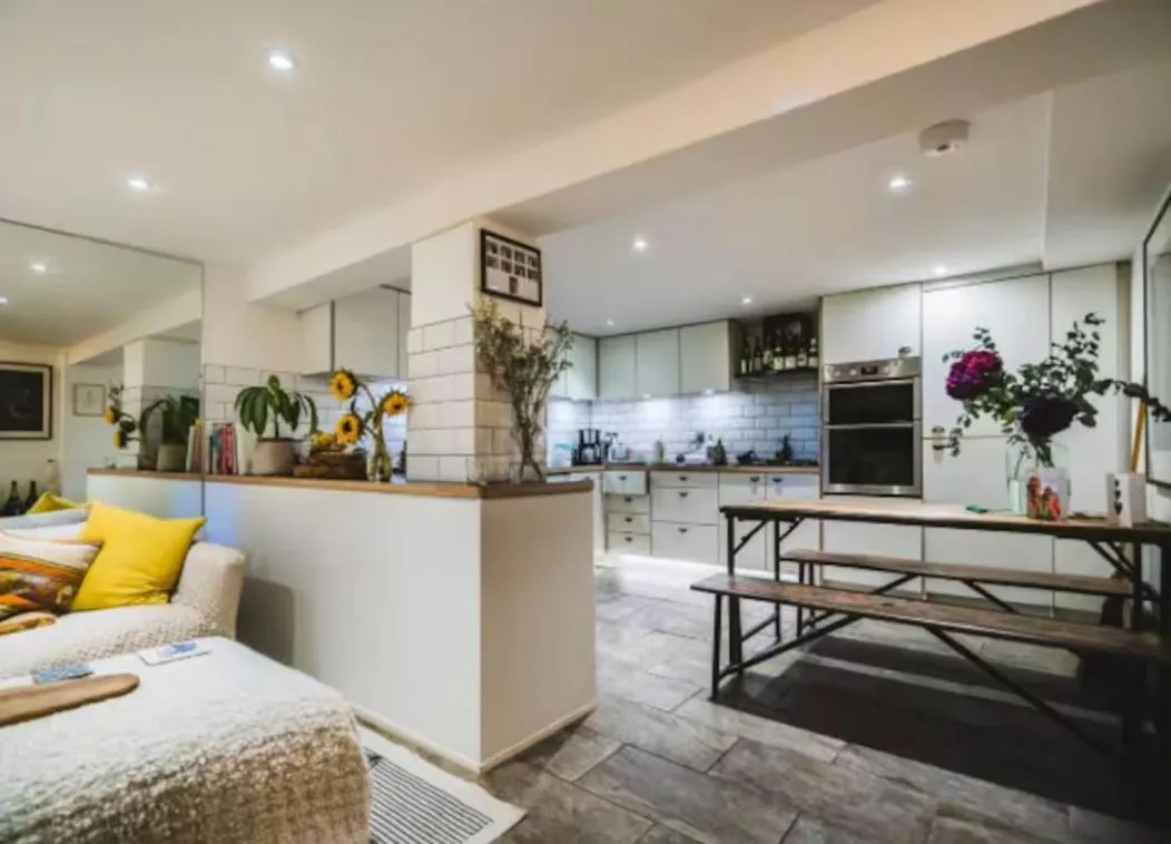 Stunning 2BR, split-level Flat w garden, Deptford