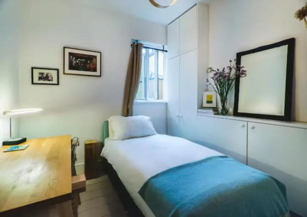 Stunning 2BR, split-level Flat w garden, Deptford