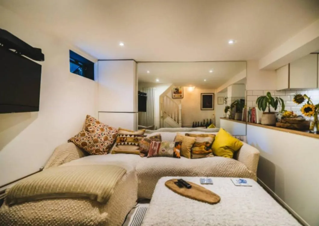 Stunning 2BR, split-level Flat w garden, Deptford