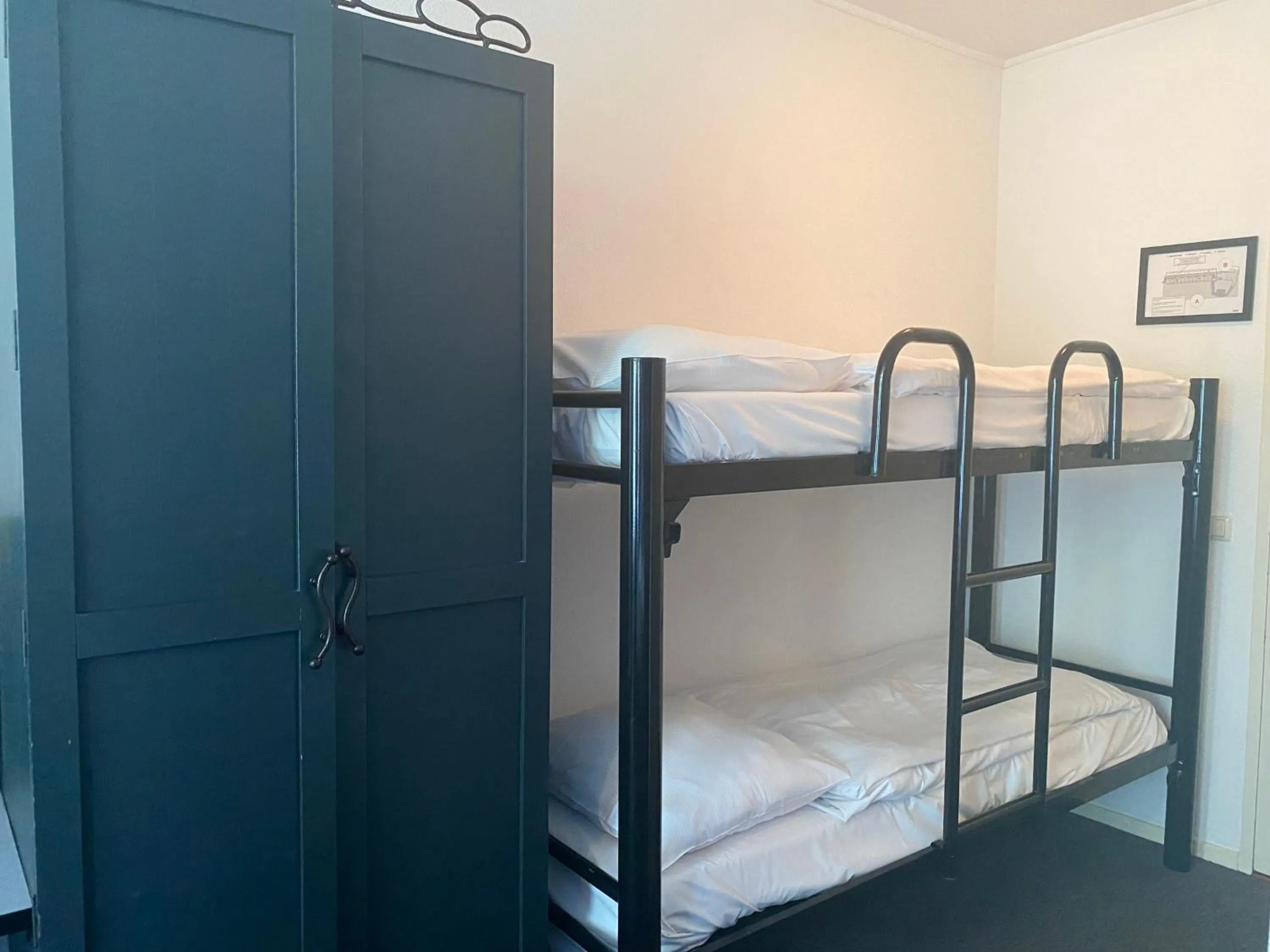 Bedroom, Bed in Fletcher Strandhotel Renesse