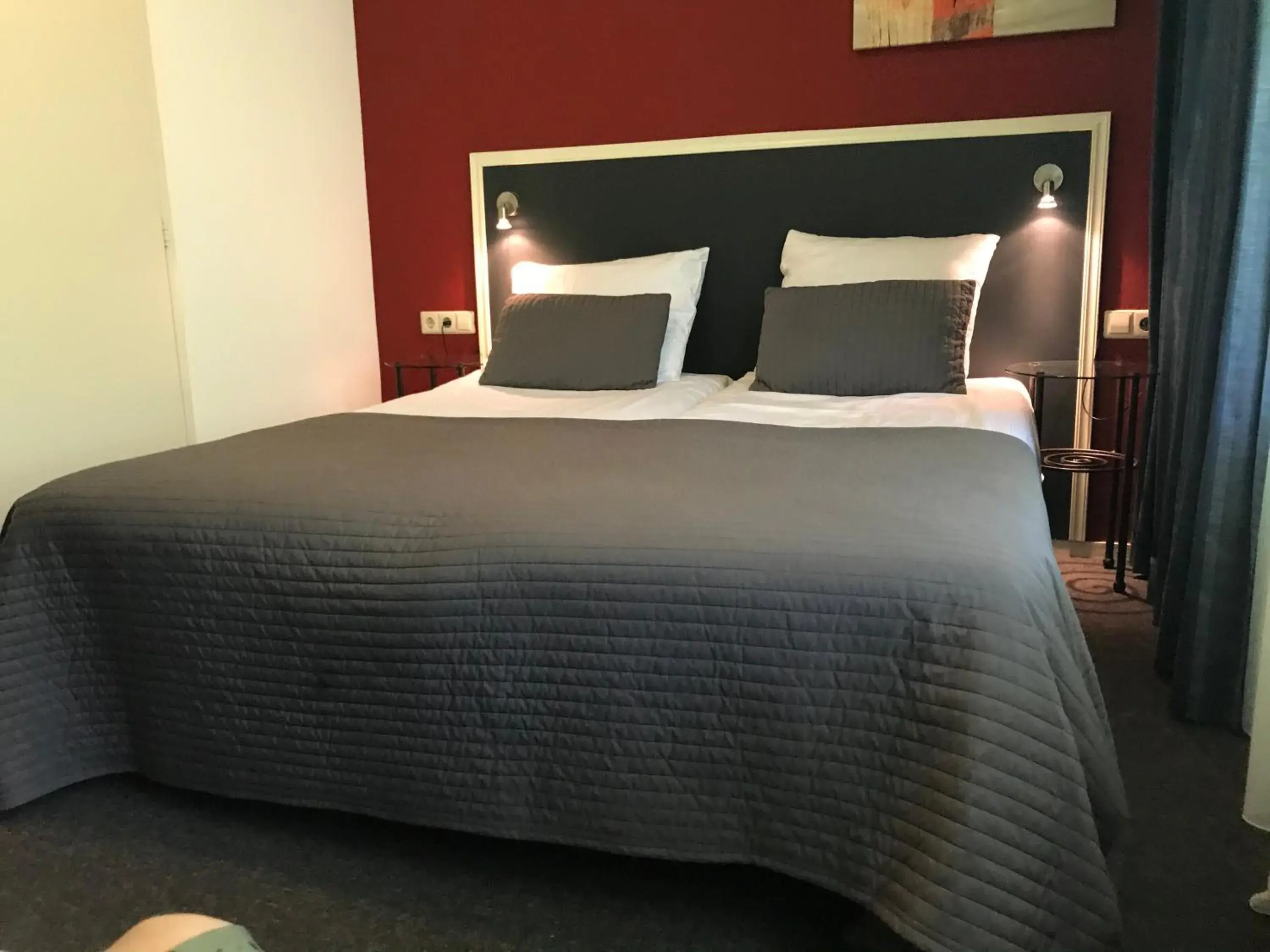 Bedroom, Bed in Fletcher Strandhotel Renesse Bedroom, Bed in Fletcher Strandhotel Renesse