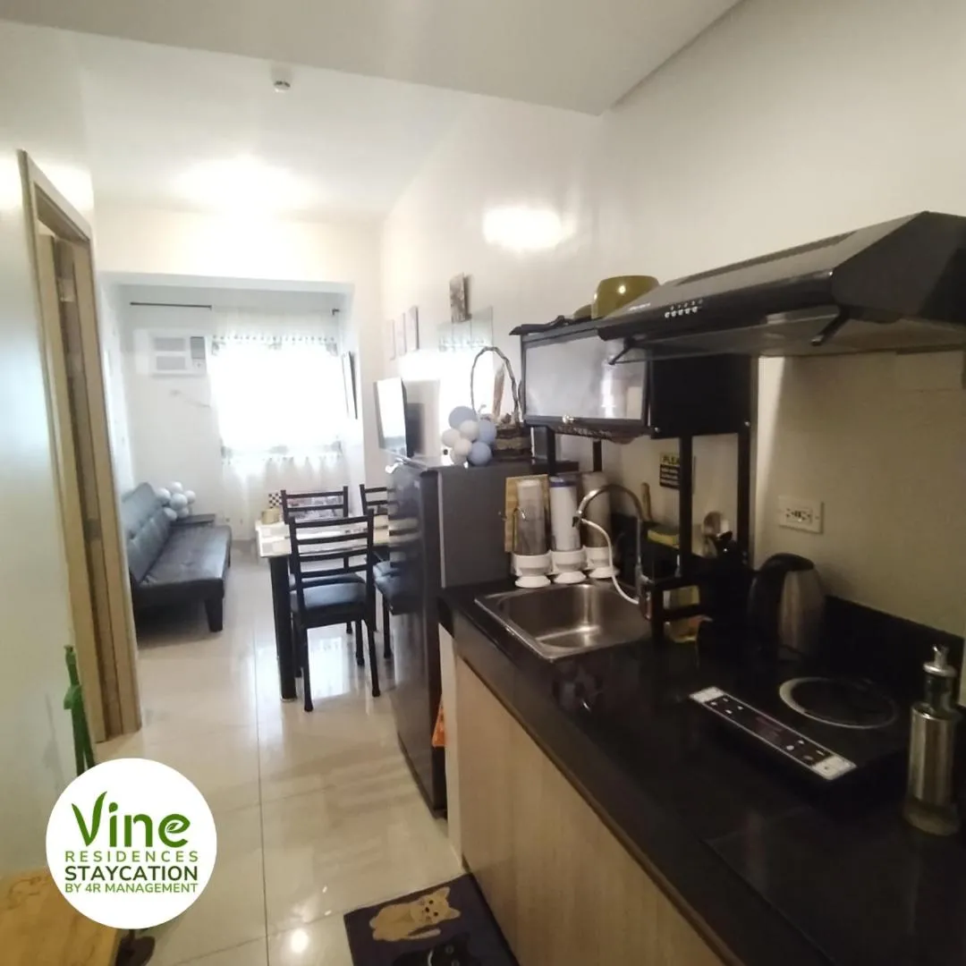 Apartment with Pool View  in Vine Residences Staycation