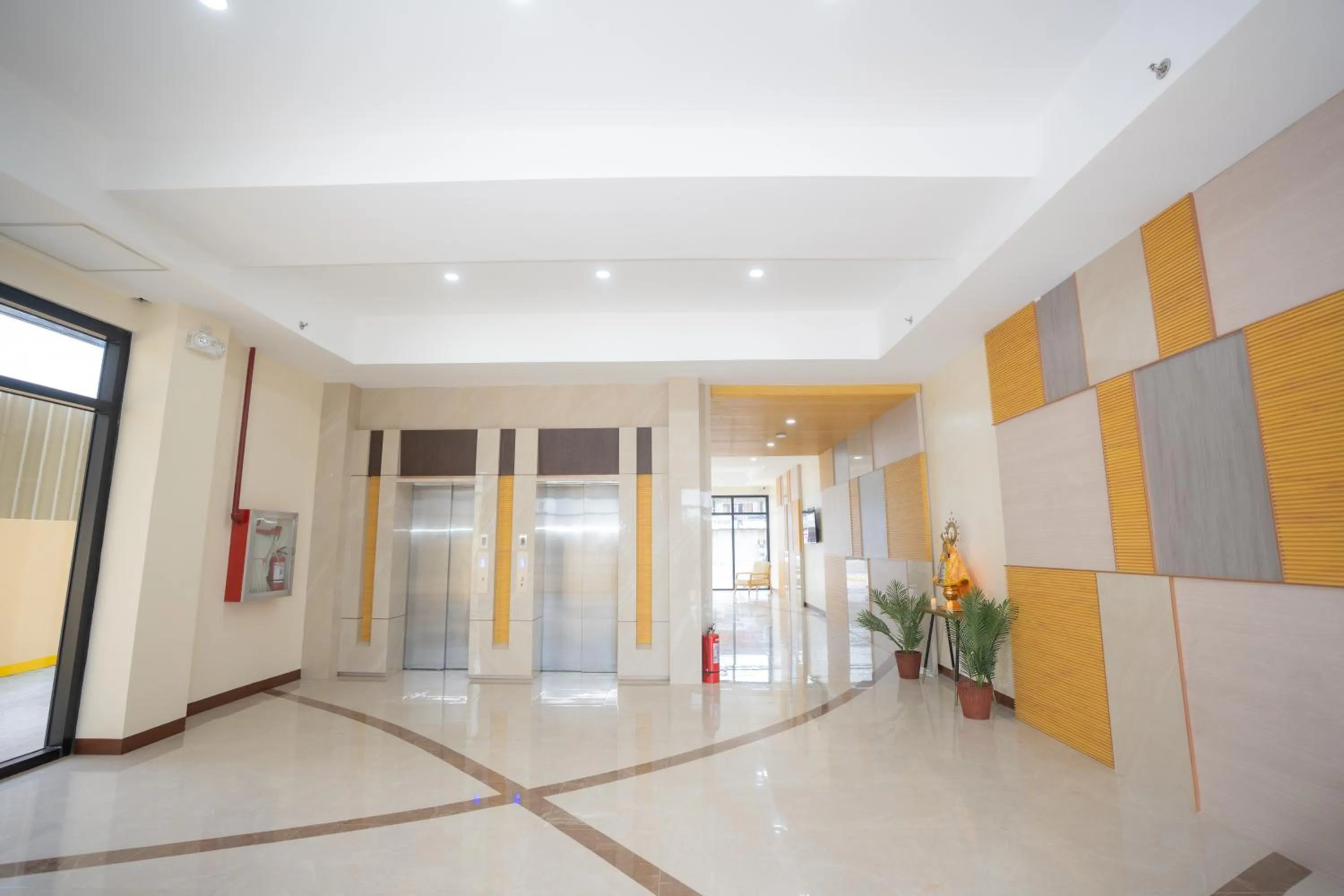 Property building in Sundaze Hotel