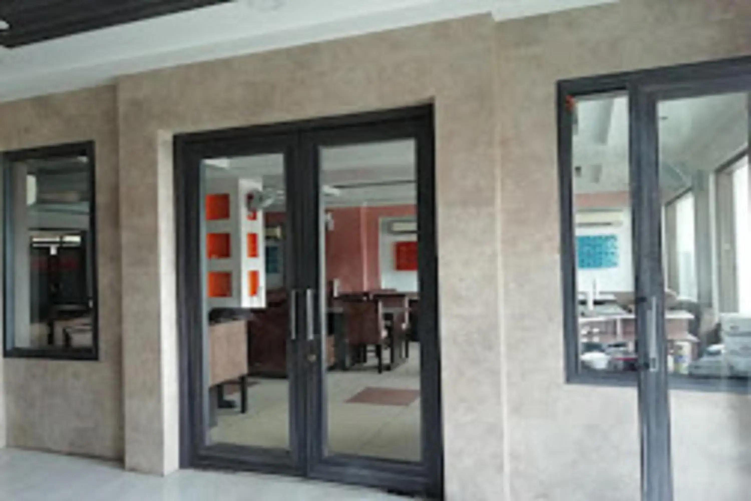 Facade/entrance in Hotel Park Regency Facade/entrance in Hotel Park Regency